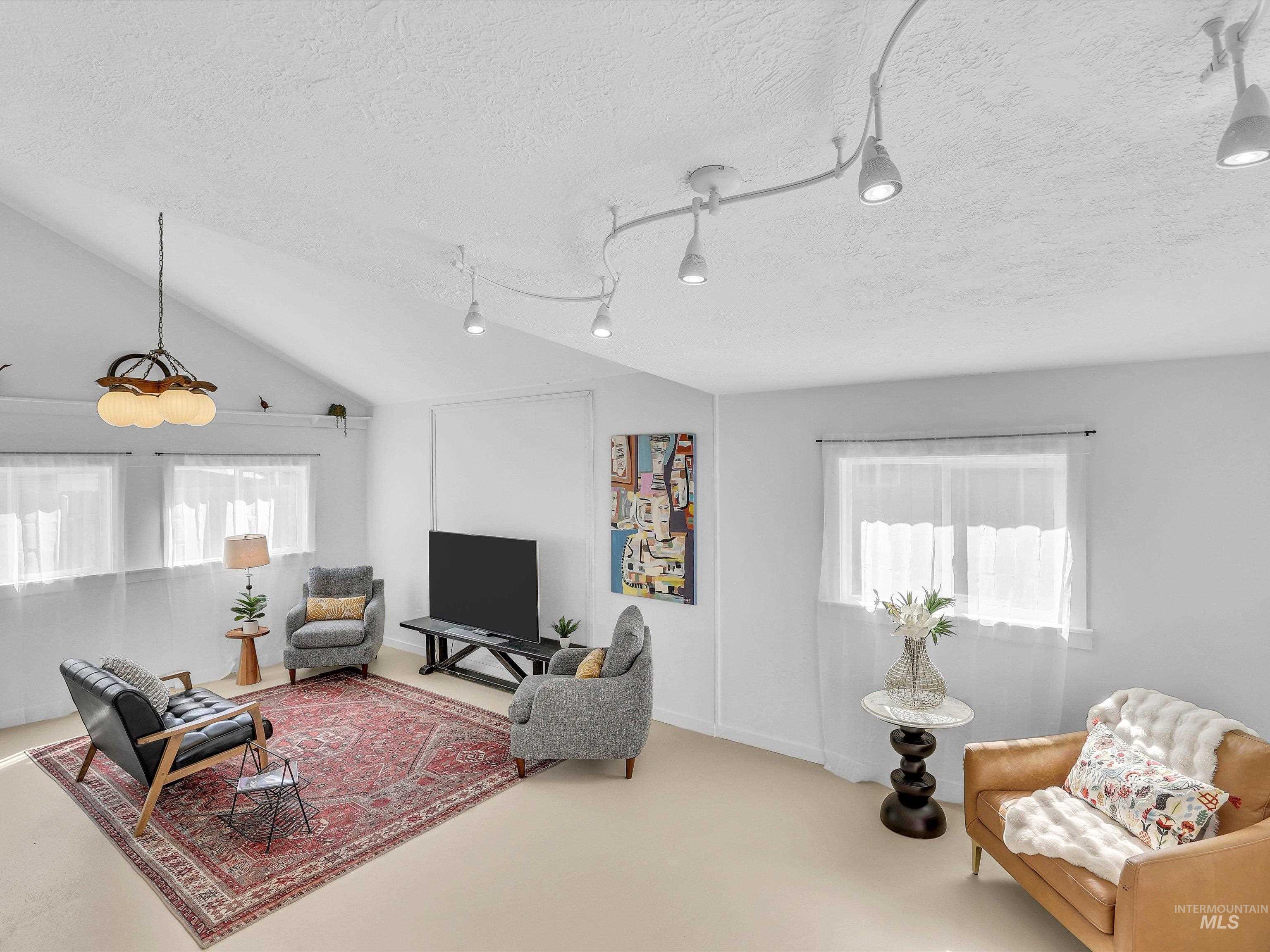 2025 S Longmont Ave., Boise, Idaho 83706, 4 Bedrooms, 2 Bathrooms, Residential For Sale, Price $550,900, 98999091