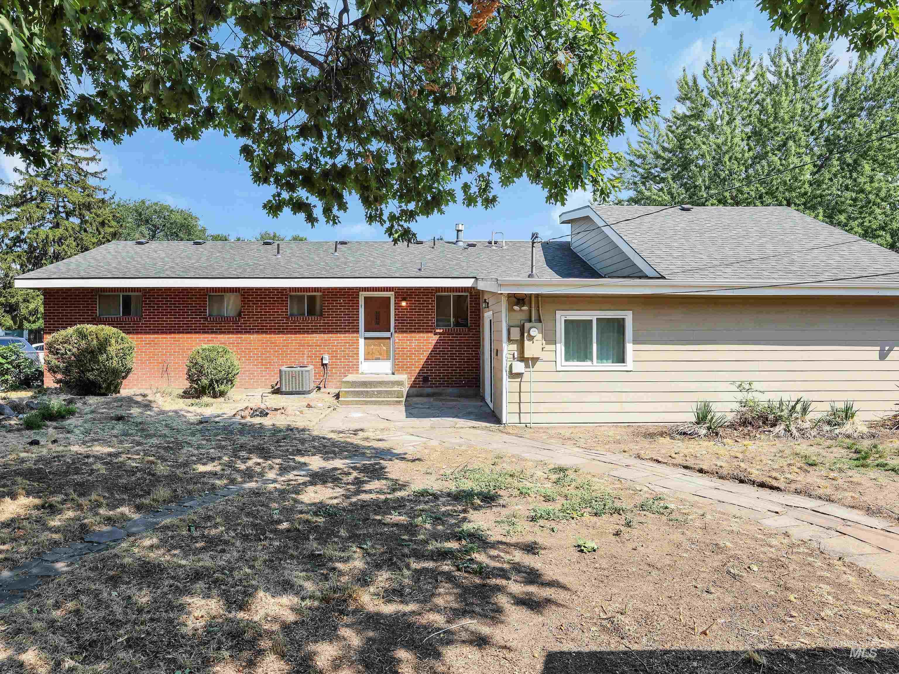 2025 S Longmont Ave., Boise, Idaho 83706, 4 Bedrooms, 2 Bathrooms, Residential For Sale, Price $550,900, 98999091