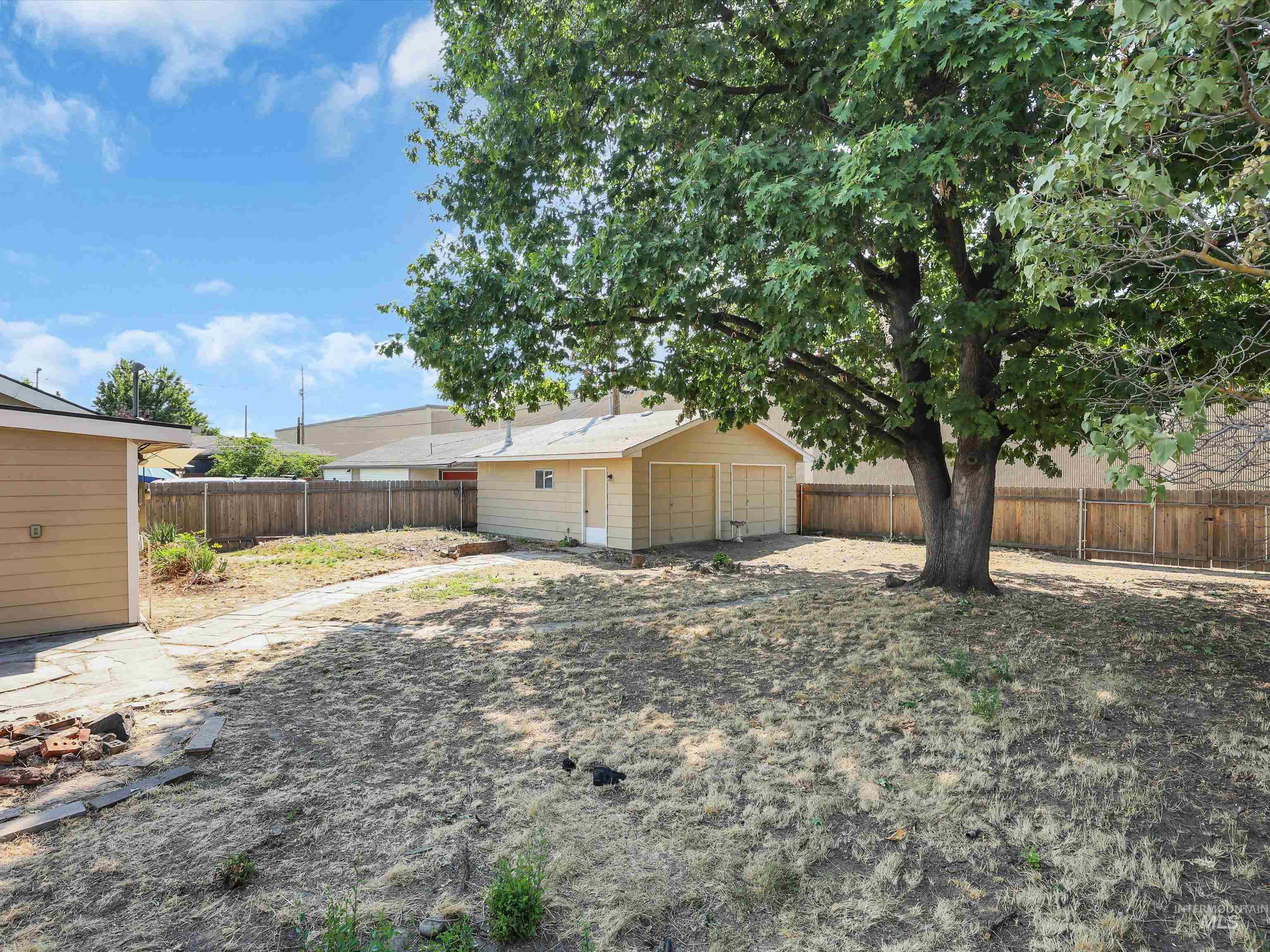 2025 S Longmont Ave., Boise, Idaho 83706, 4 Bedrooms, 2 Bathrooms, Residential For Sale, Price $550,900, 98999091