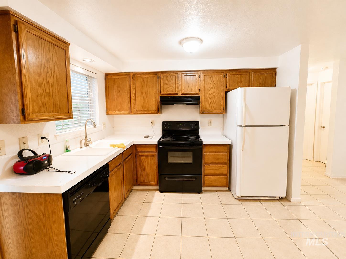 2419 sugar cane drive, Nampa, Idaho 83605, 2 Bedrooms, 1 Bathroom, Residential For Sale, Price $295,000,MLS 98999099