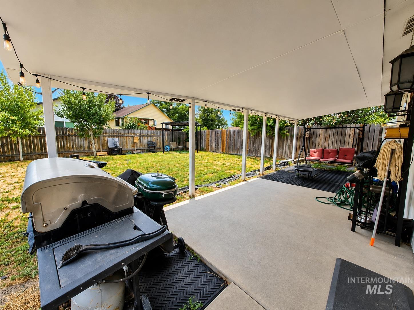 2419 sugar cane drive, Nampa, Idaho 83605, 2 Bedrooms, 1 Bathroom, Residential For Sale, Price $295,000,MLS 98999099