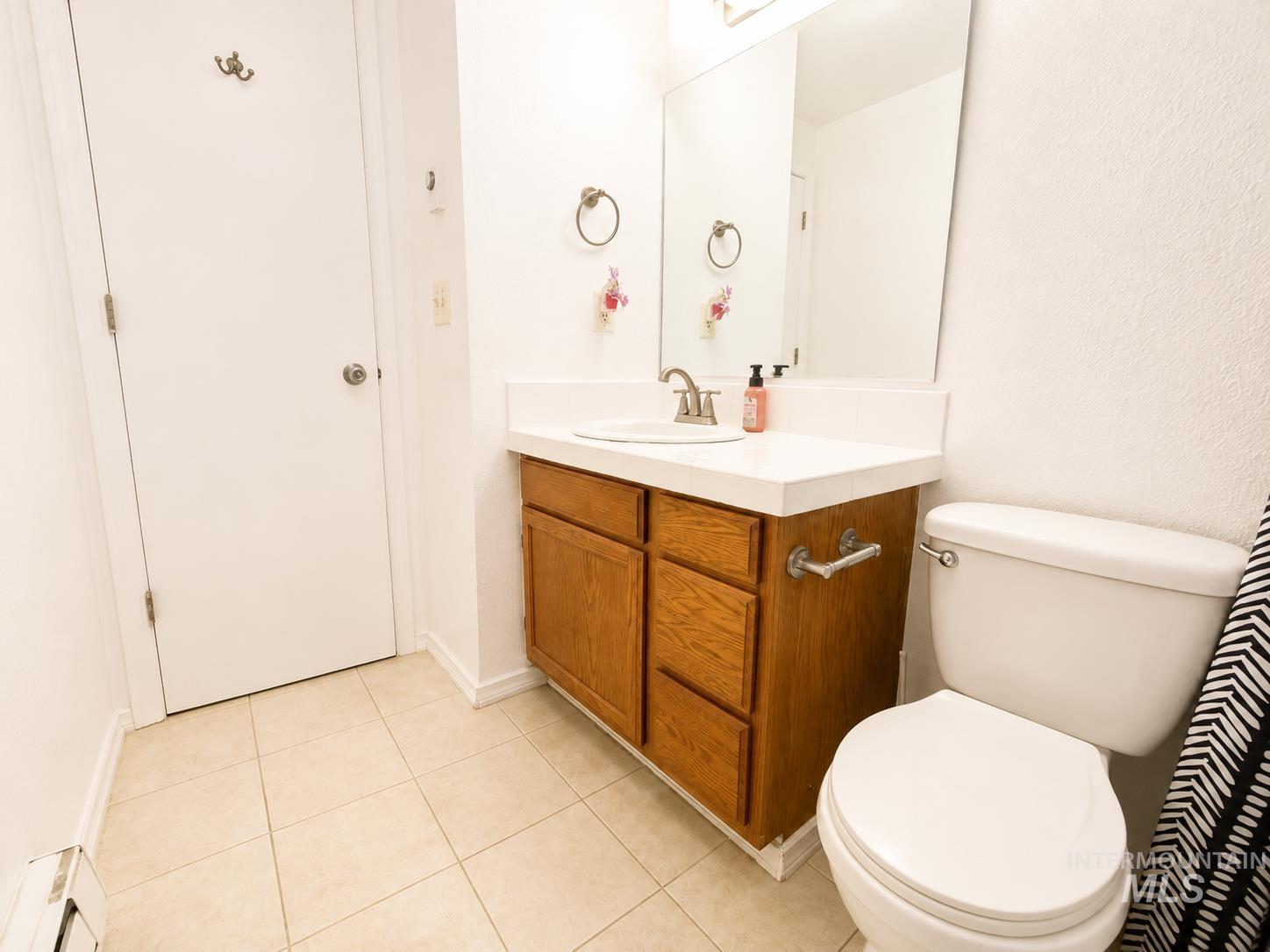 2419 sugar cane drive, Nampa, Idaho 83605, 2 Bedrooms, 1 Bathroom, Residential For Sale, Price $295,000,MLS 98999099