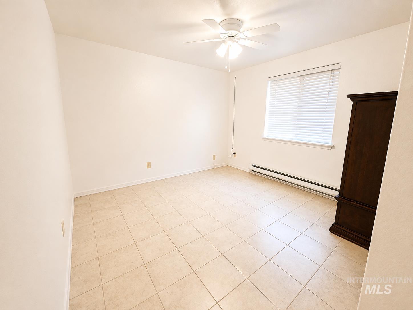 2419 sugar cane drive, Nampa, Idaho 83605, 2 Bedrooms, 1 Bathroom, Residential For Sale, Price $295,000,MLS 98999099