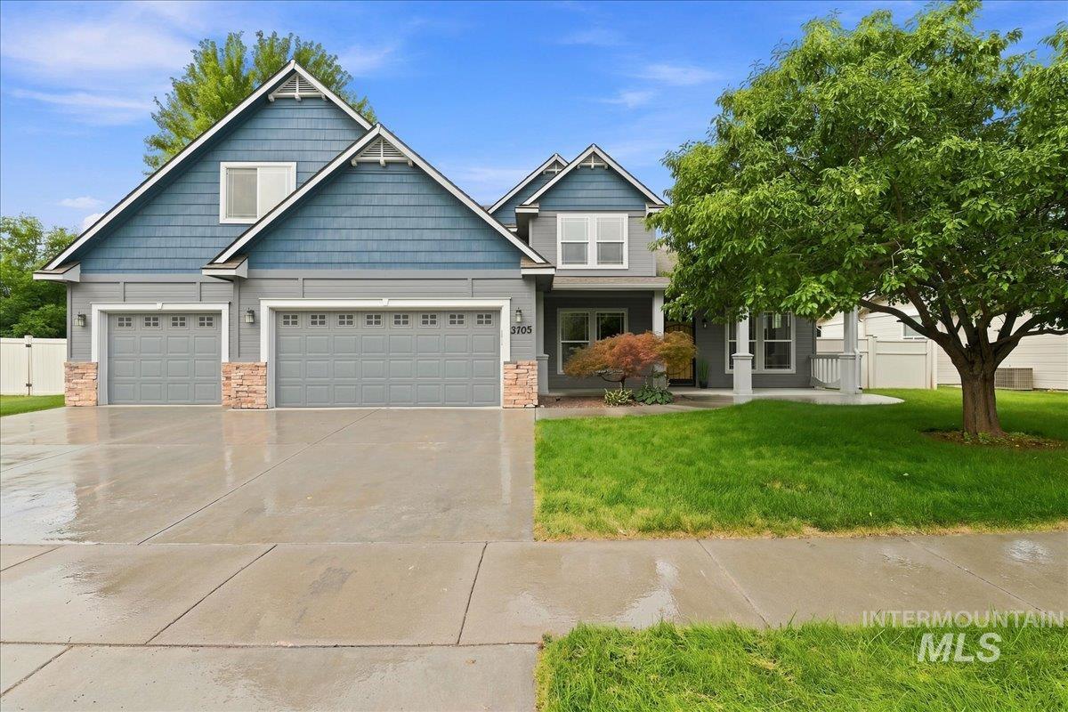 3765 S Naples, Meridian, Idaho 83642, 4 Bedrooms, 2.5 Bathrooms, Residential For Sale, Price $725,000, 98999101