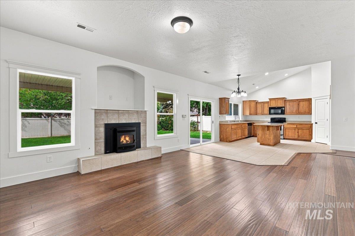 3765 S Naples, Meridian, Idaho 83642, 4 Bedrooms, 2.5 Bathrooms, Residential For Sale, Price $725,000, 98999101