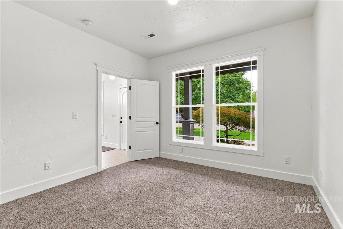 3765 S Naples, Meridian, Idaho 83642, 4 Bedrooms, 2.5 Bathrooms, Residential For Sale, Price $725,000, 98999101