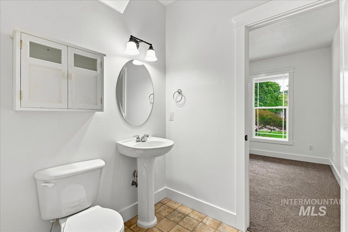 3765 S Naples, Meridian, Idaho 83642, 4 Bedrooms, 2.5 Bathrooms, Residential For Sale, Price $725,000, 98999101