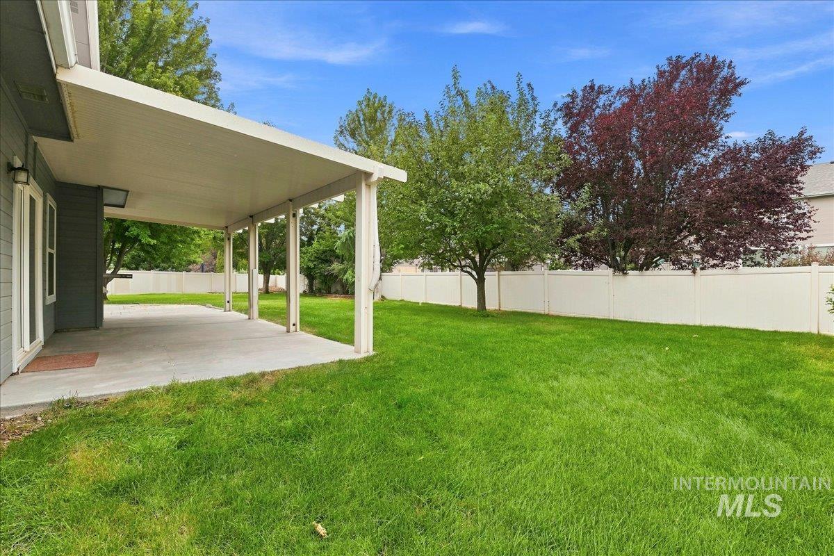 3765 S Naples, Meridian, Idaho 83642, 4 Bedrooms, 2.5 Bathrooms, Residential For Sale, Price $725,000, 98999101