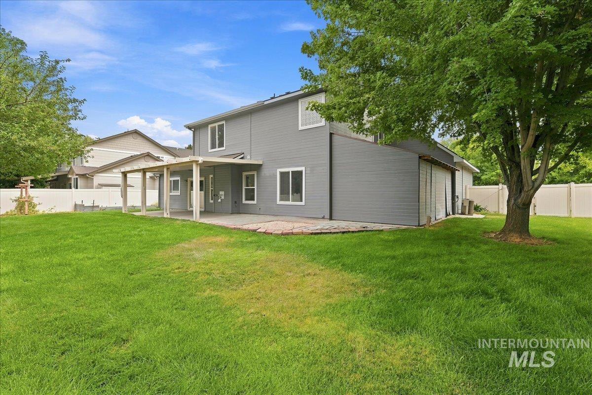 3765 S Naples, Meridian, Idaho 83642, 4 Bedrooms, 2.5 Bathrooms, Residential For Sale, Price $725,000, 98999101