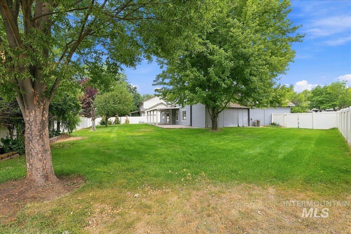 3765 S Naples, Meridian, Idaho 83642, 4 Bedrooms, 2.5 Bathrooms, Residential For Sale, Price $725,000, 98999101
