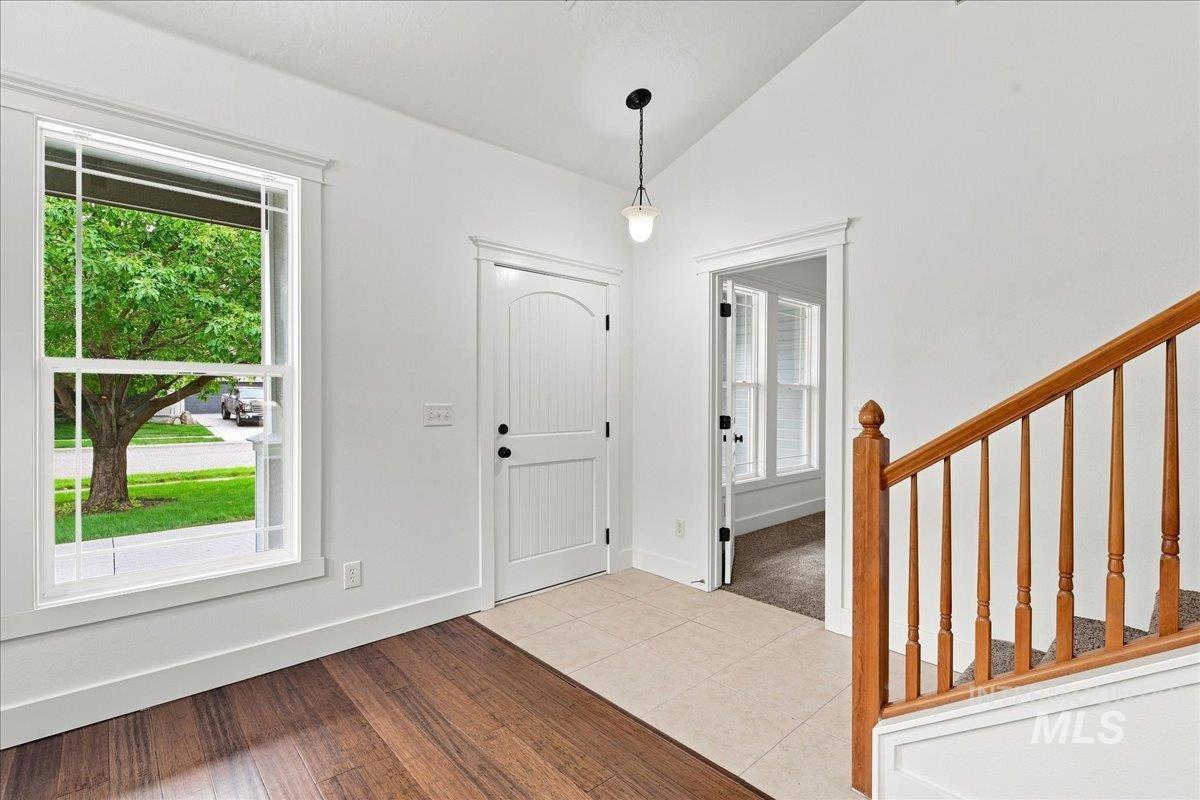 3765 S Naples, Meridian, Idaho 83642, 4 Bedrooms, 2.5 Bathrooms, Residential For Sale, Price $725,000, 98999101