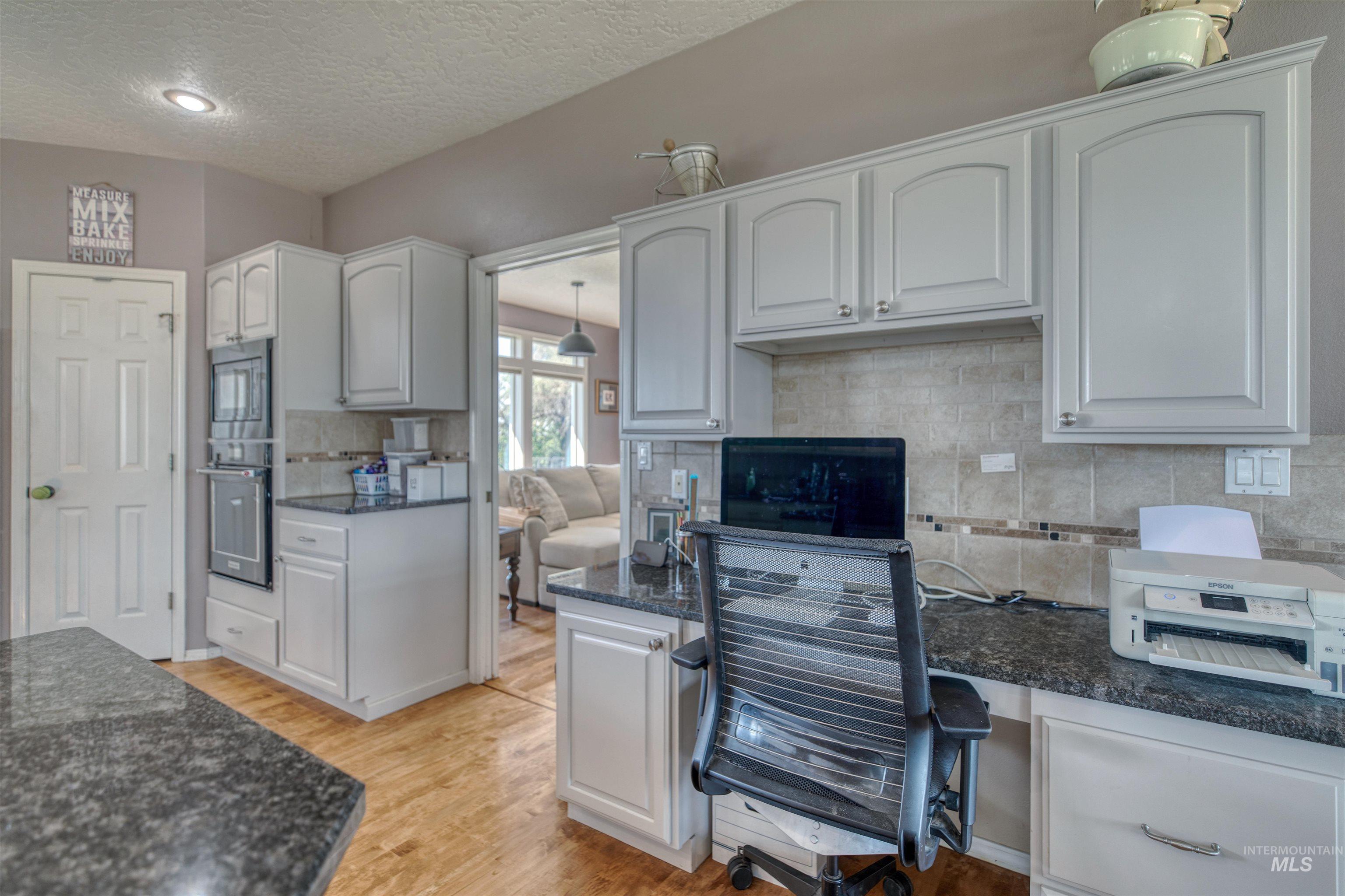 17271 Lonkey Ln, Caldwell, Idaho 83607, 3 Bedrooms, 2 Bathrooms, Residential For Sale, Price $940,000, 98999111