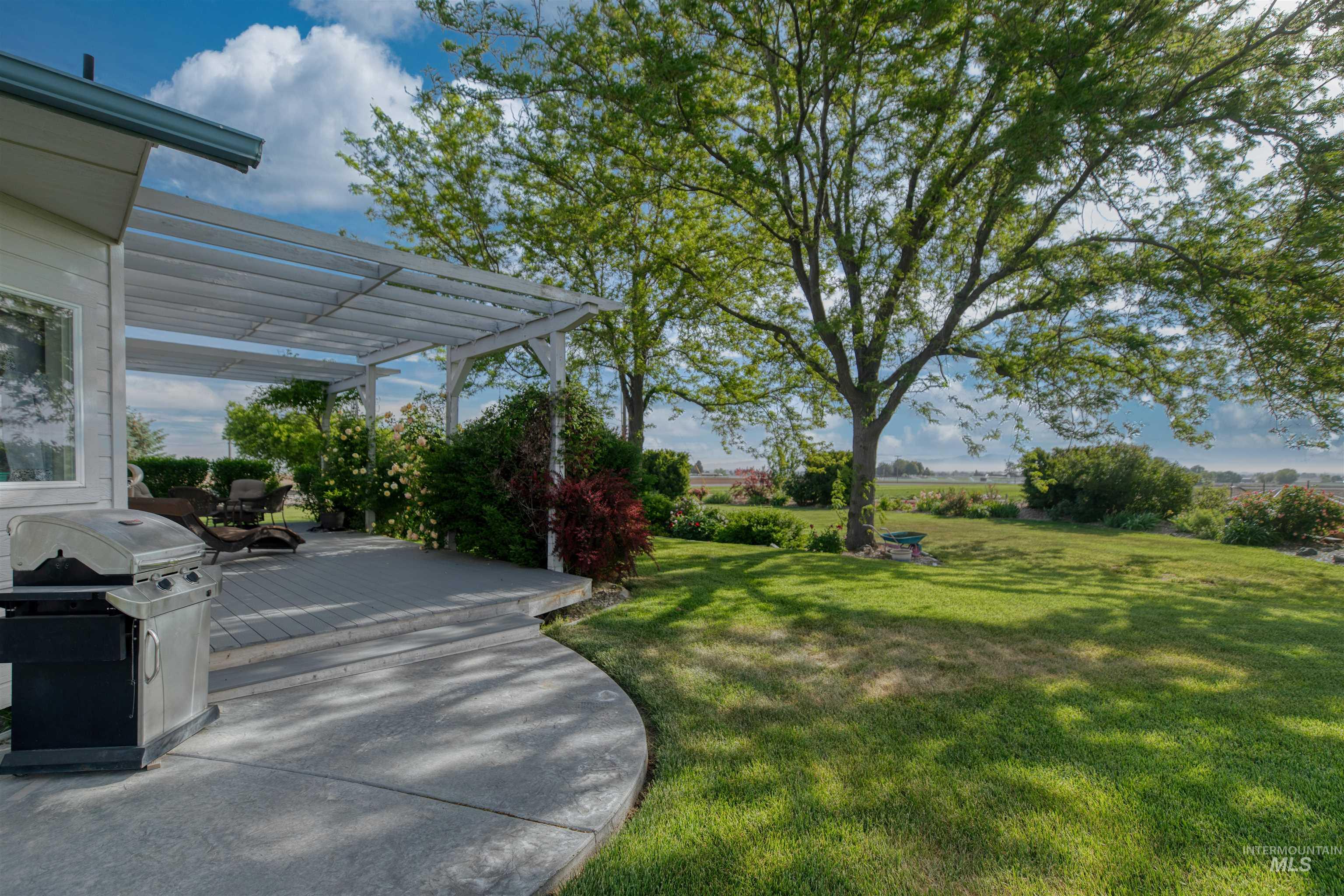 17271 Lonkey Ln, Caldwell, Idaho 83607, 3 Bedrooms, 2 Bathrooms, Residential For Sale, Price $940,000, 98999111
