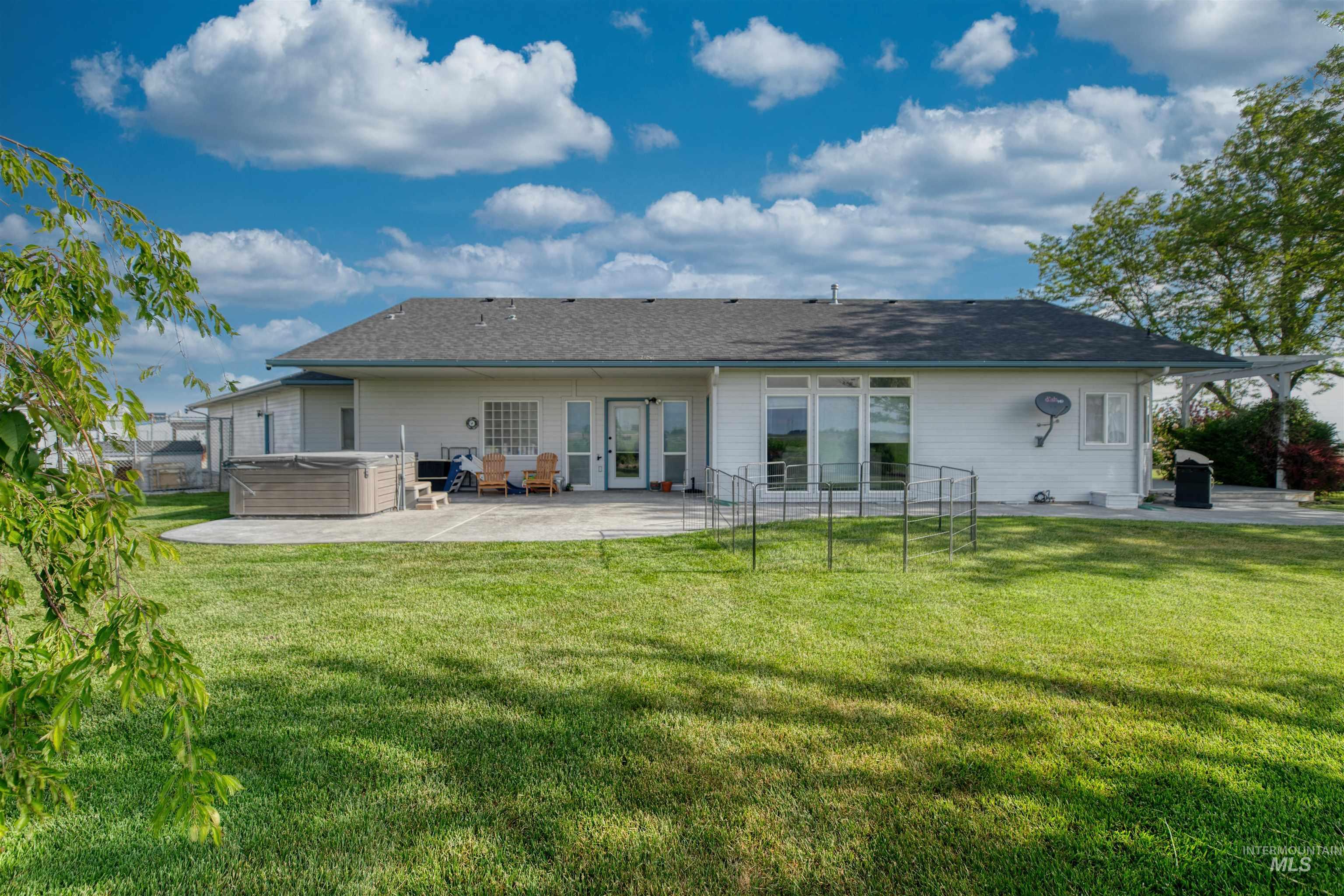 17271 Lonkey Ln, Caldwell, Idaho 83607, 3 Bedrooms, 2 Bathrooms, Residential For Sale, Price $940,000, 98999111