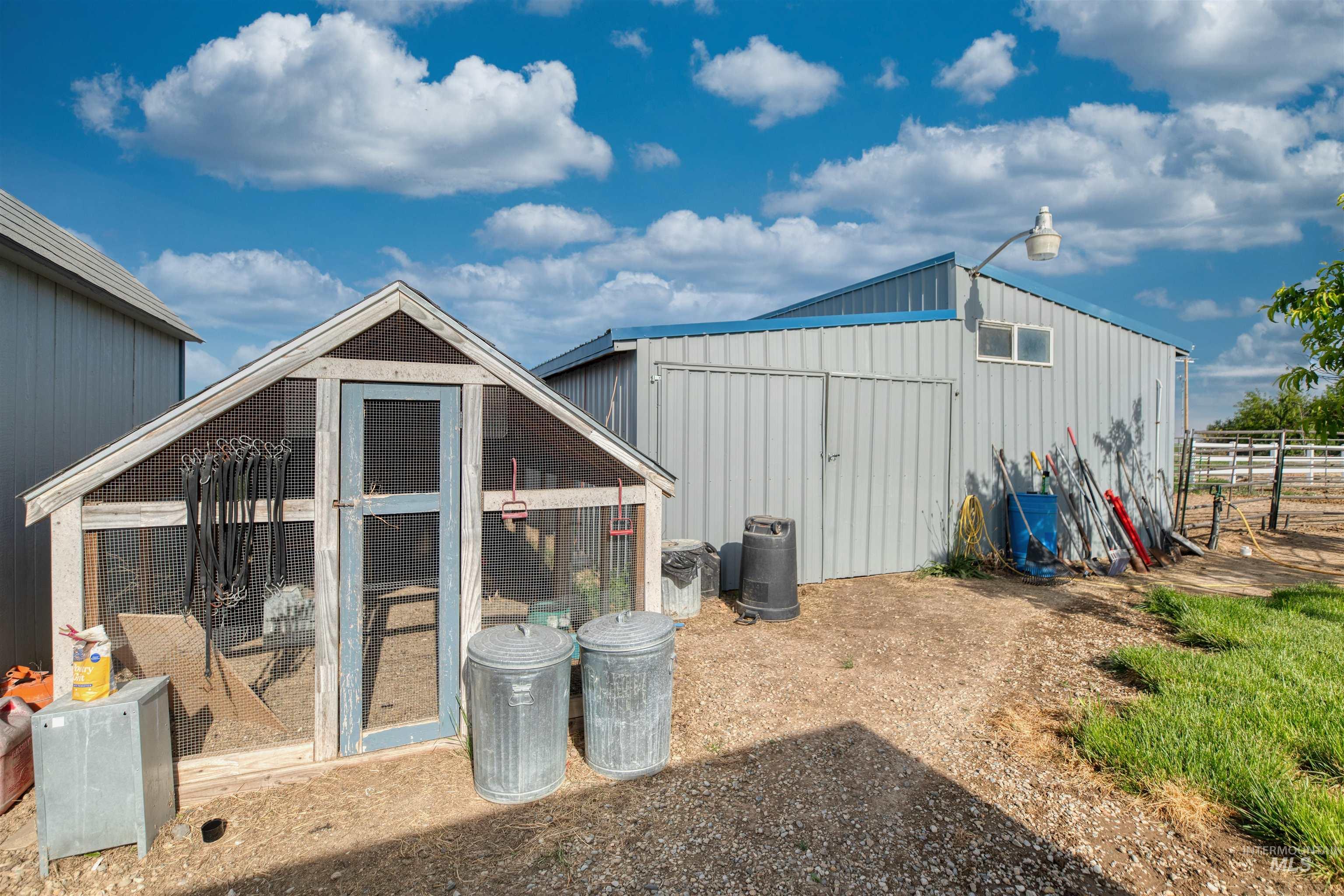 17271 Lonkey Ln, Caldwell, Idaho 83607, 3 Bedrooms, 2 Bathrooms, Residential For Sale, Price $940,000, 98999111