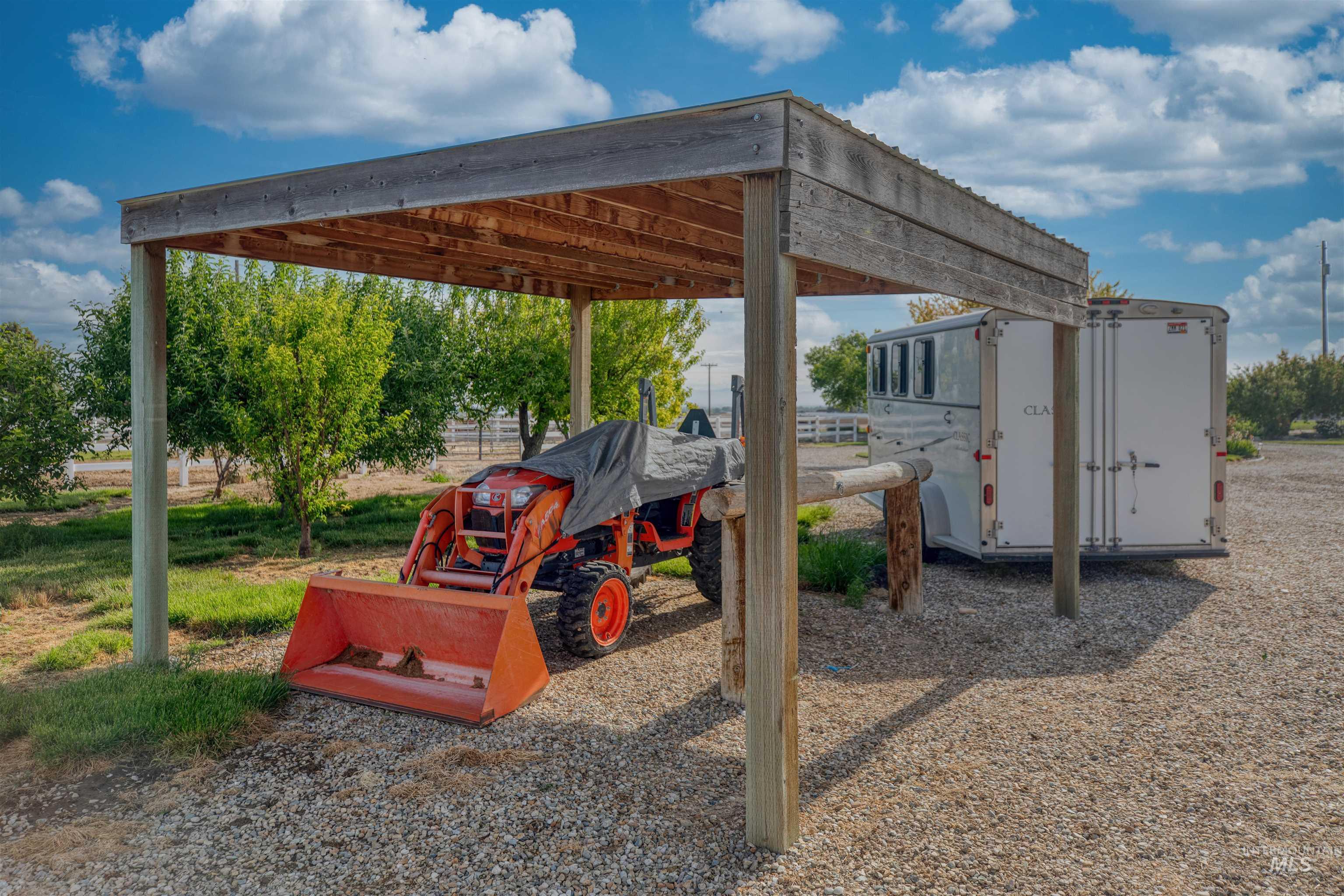 17271 Lonkey Ln, Caldwell, Idaho 83607, 3 Bedrooms, 2 Bathrooms, Residential For Sale, Price $940,000, 98999111