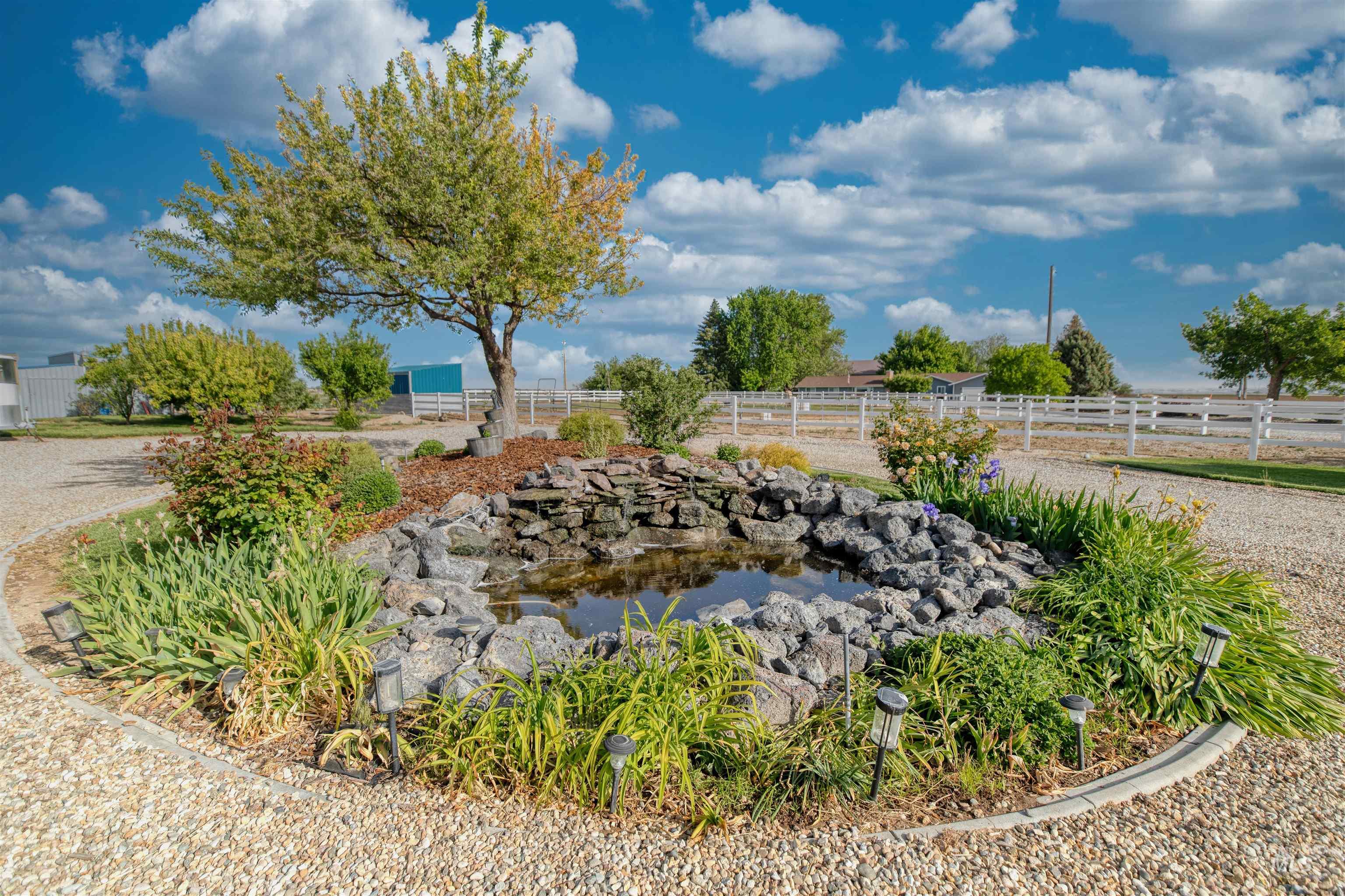 17271 Lonkey Ln, Caldwell, Idaho 83607, 3 Bedrooms, 2 Bathrooms, Residential For Sale, Price $940,000, 98999111