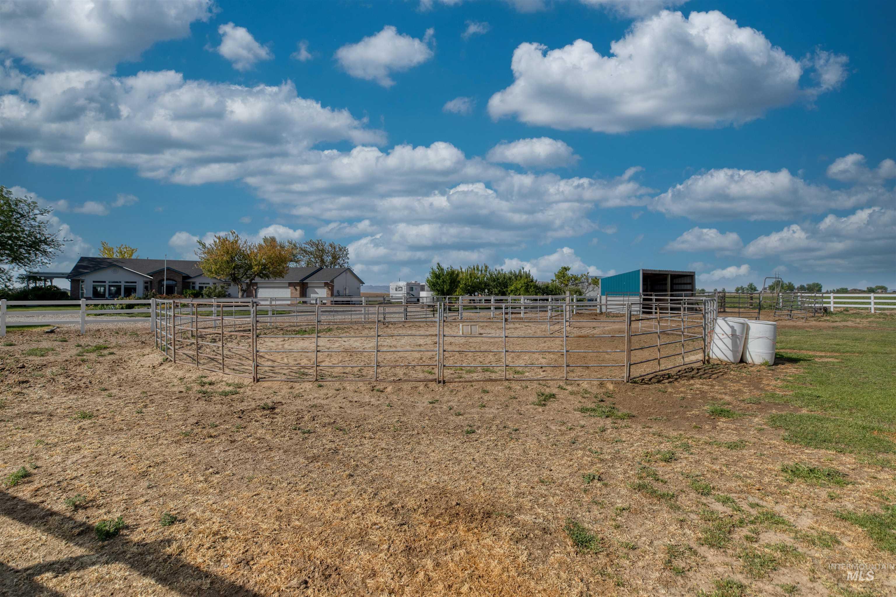 17271 Lonkey Ln, Caldwell, Idaho 83607, 3 Bedrooms, 2 Bathrooms, Residential For Sale, Price $940,000, 98999111