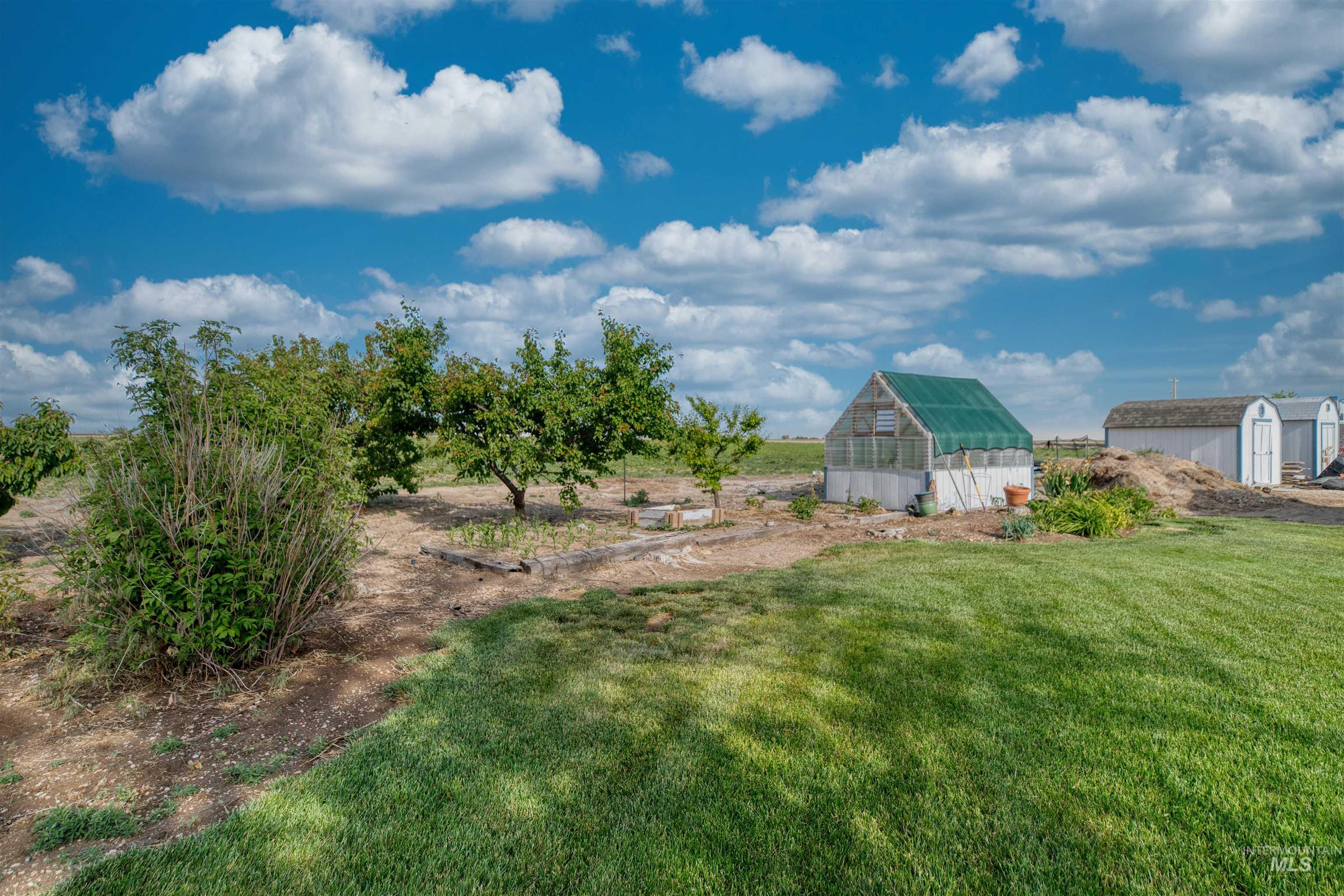 17271 Lonkey Ln, Caldwell, Idaho 83607, 3 Bedrooms, 2 Bathrooms, Residential For Sale, Price $940,000, 98999111
