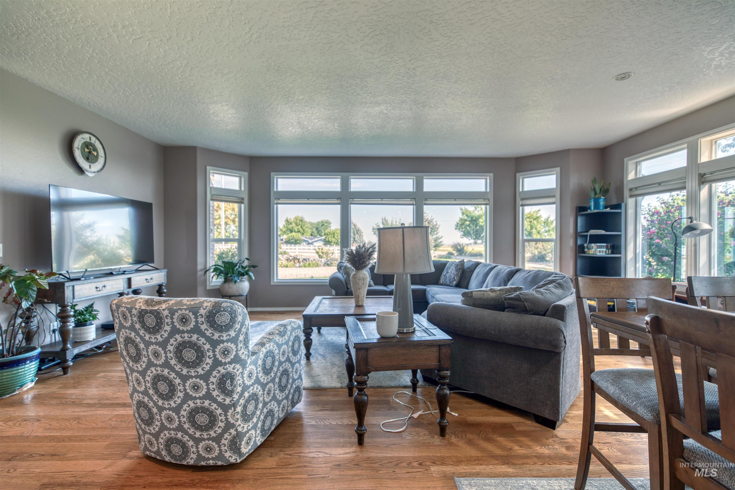 17271 Lonkey Ln, Caldwell, Idaho 83607, 3 Bedrooms, 2 Bathrooms, Residential For Sale, Price $940,000, 98999111