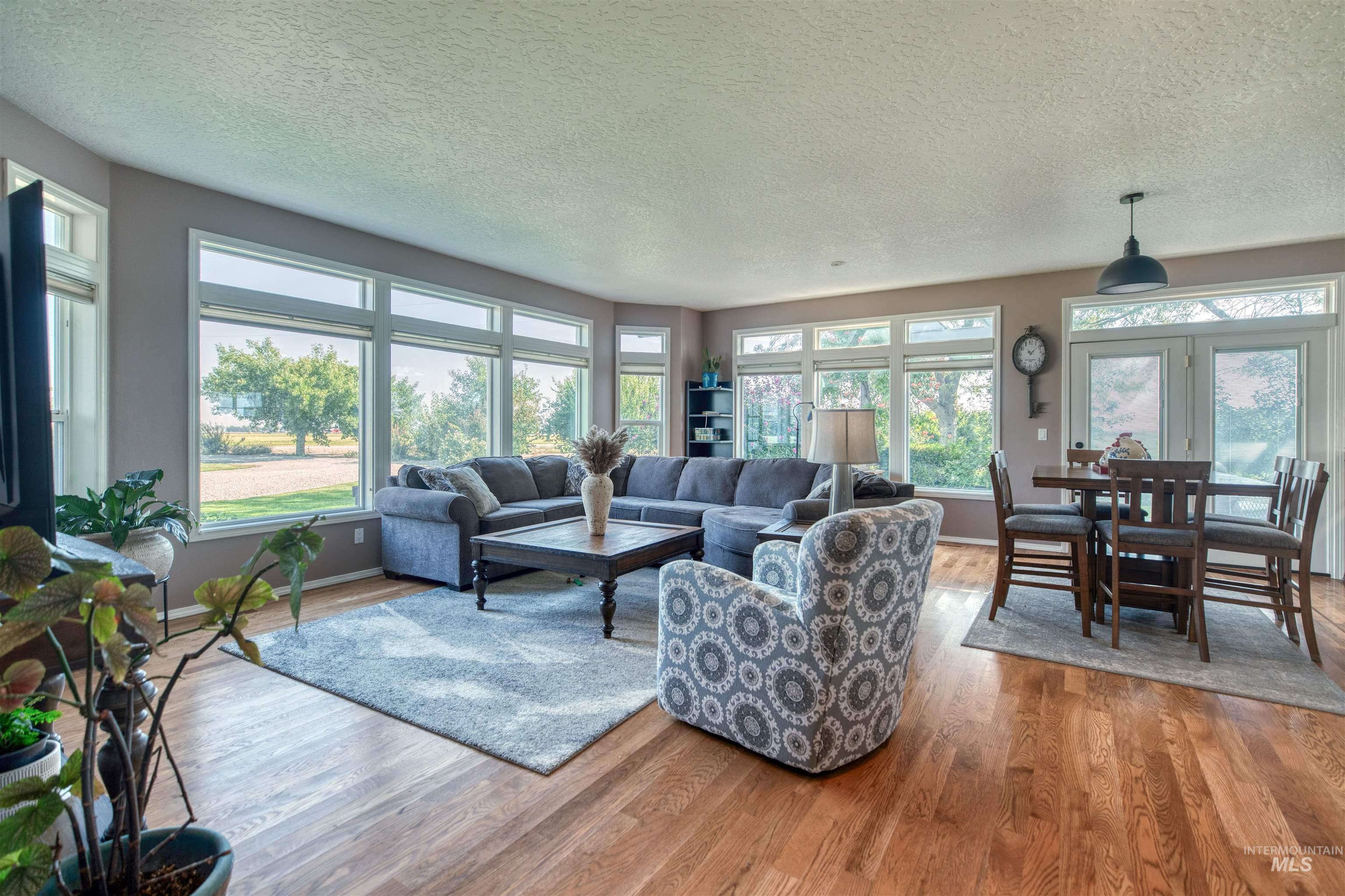 17271 Lonkey Ln, Caldwell, Idaho 83607, 3 Bedrooms, 2 Bathrooms, Residential For Sale, Price $940,000, 98999111