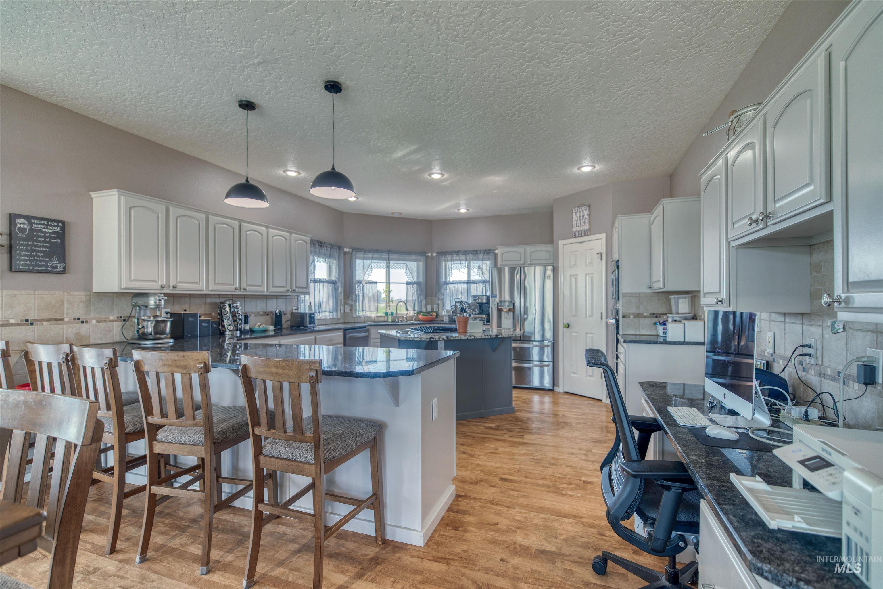 17271 Lonkey Ln, Caldwell, Idaho 83607, 3 Bedrooms, 2 Bathrooms, Residential For Sale, Price $940,000, 98999111