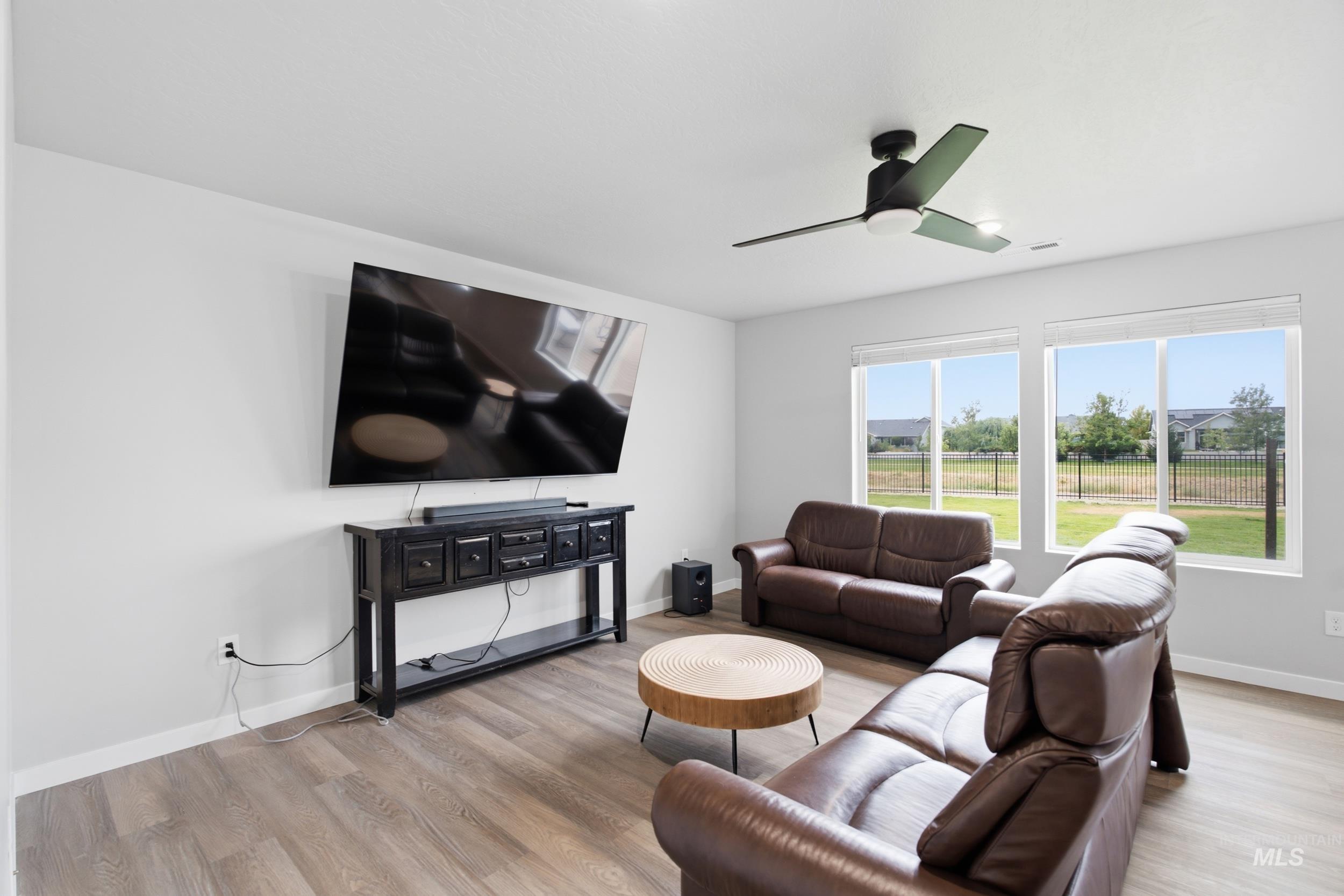 5834 W Aegean Dr, Meridian, Idaho 83646, 4 Bedrooms, 2.5 Bathrooms, Residential For Sale, Price $548,000, 98999112
