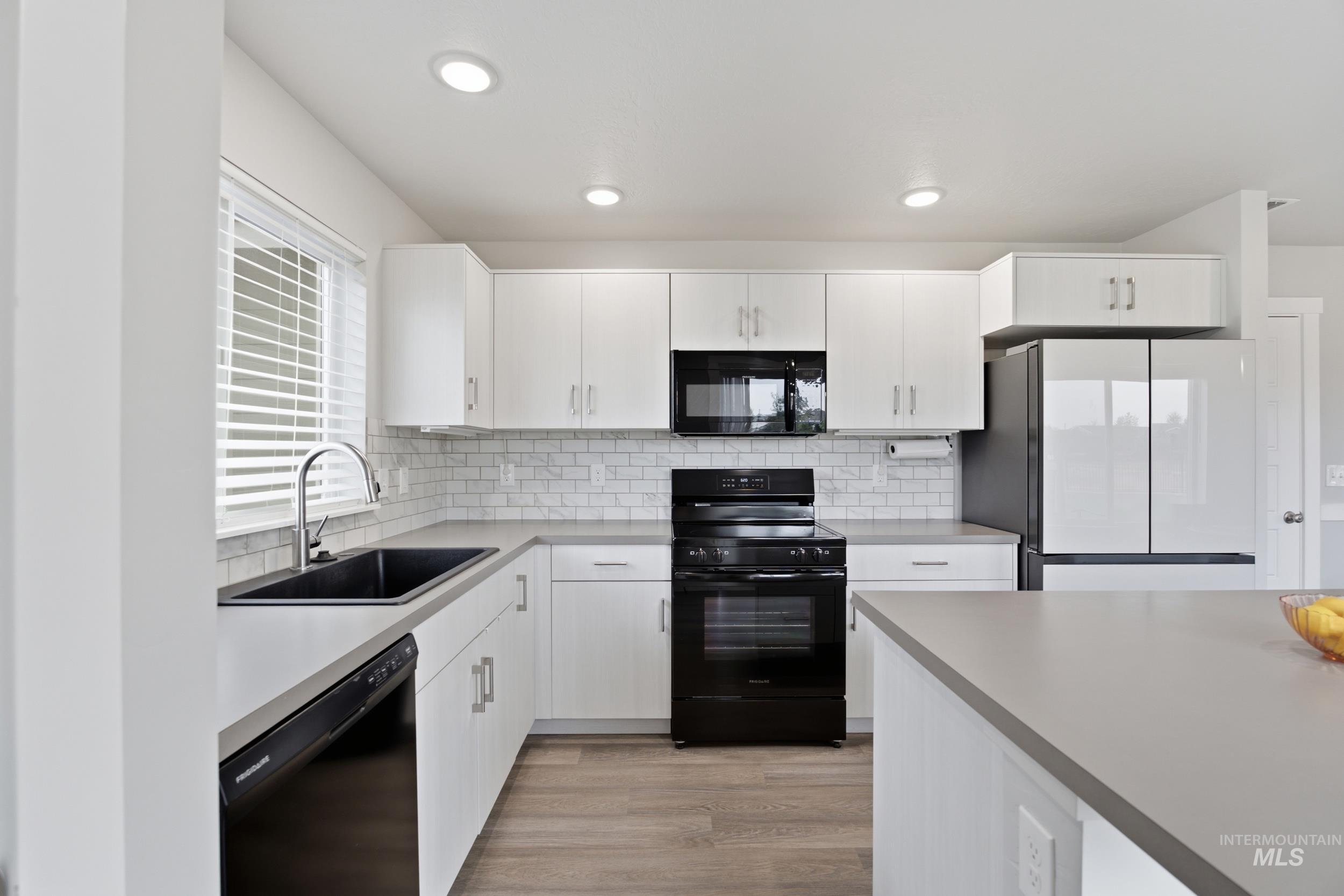 5834 W Aegean Dr, Meridian, Idaho 83646, 4 Bedrooms, 2.5 Bathrooms, Residential For Sale, Price $548,000, 98999112