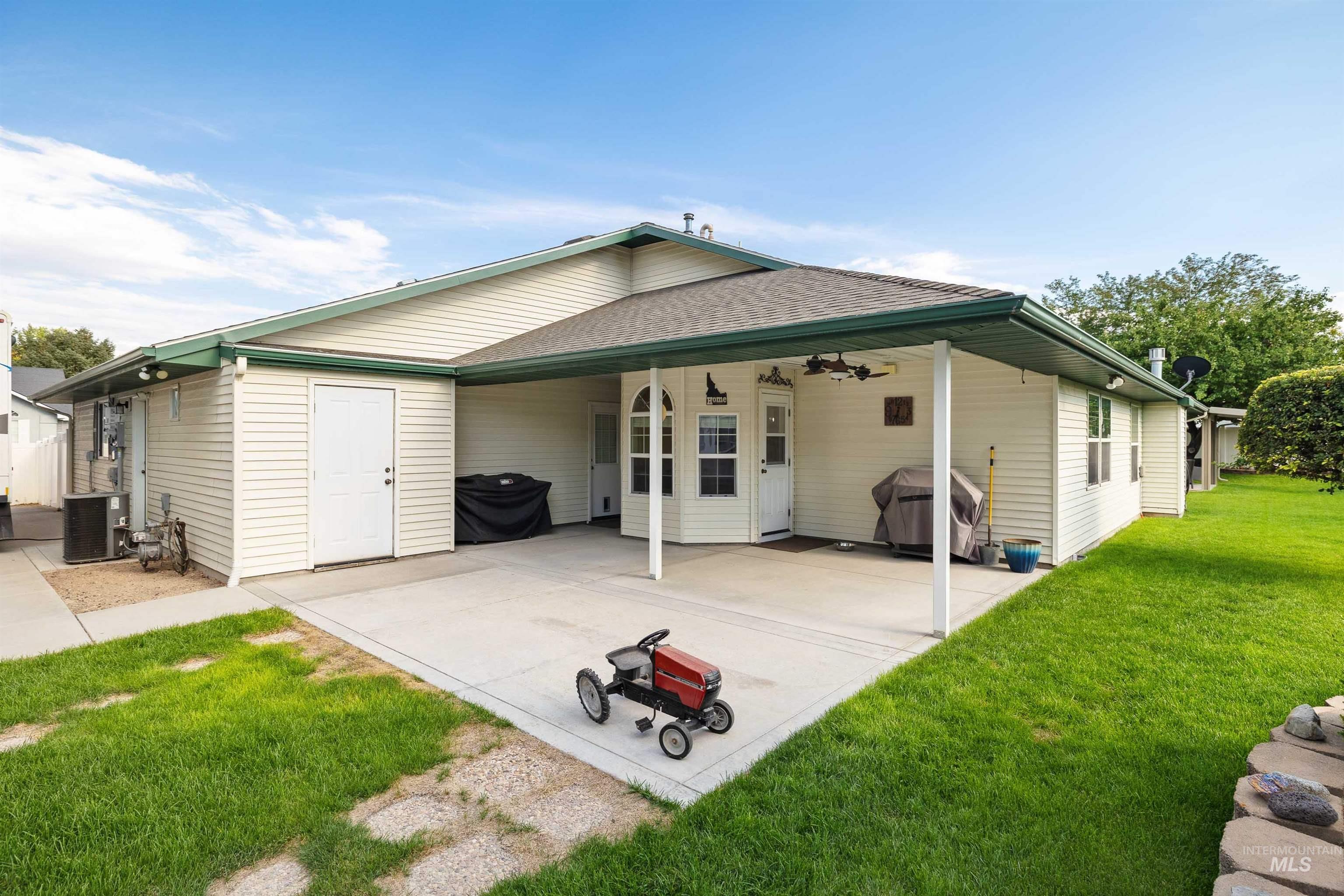 1143 Eastridge Way, Twin Falls, Idaho 83301, 4 Bedrooms, 2.5 Bathrooms, Residential For Sale, Price $565,000, 98999113