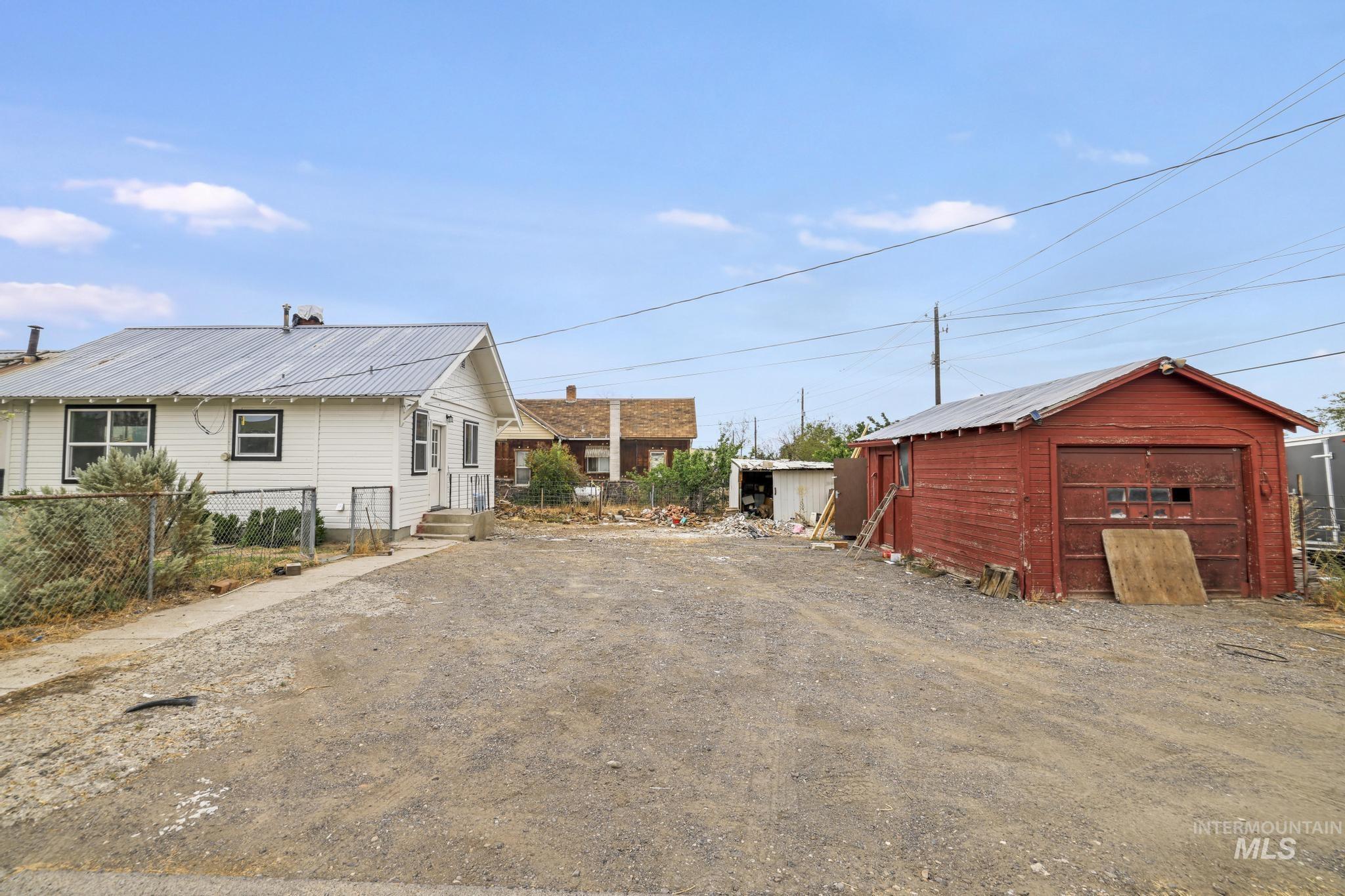 228 8Th Ave S, Buhl, Idaho 83316, 2 Bedrooms, 1 Bathroom, Residential For Sale, Price $250,000,MLS 98999114