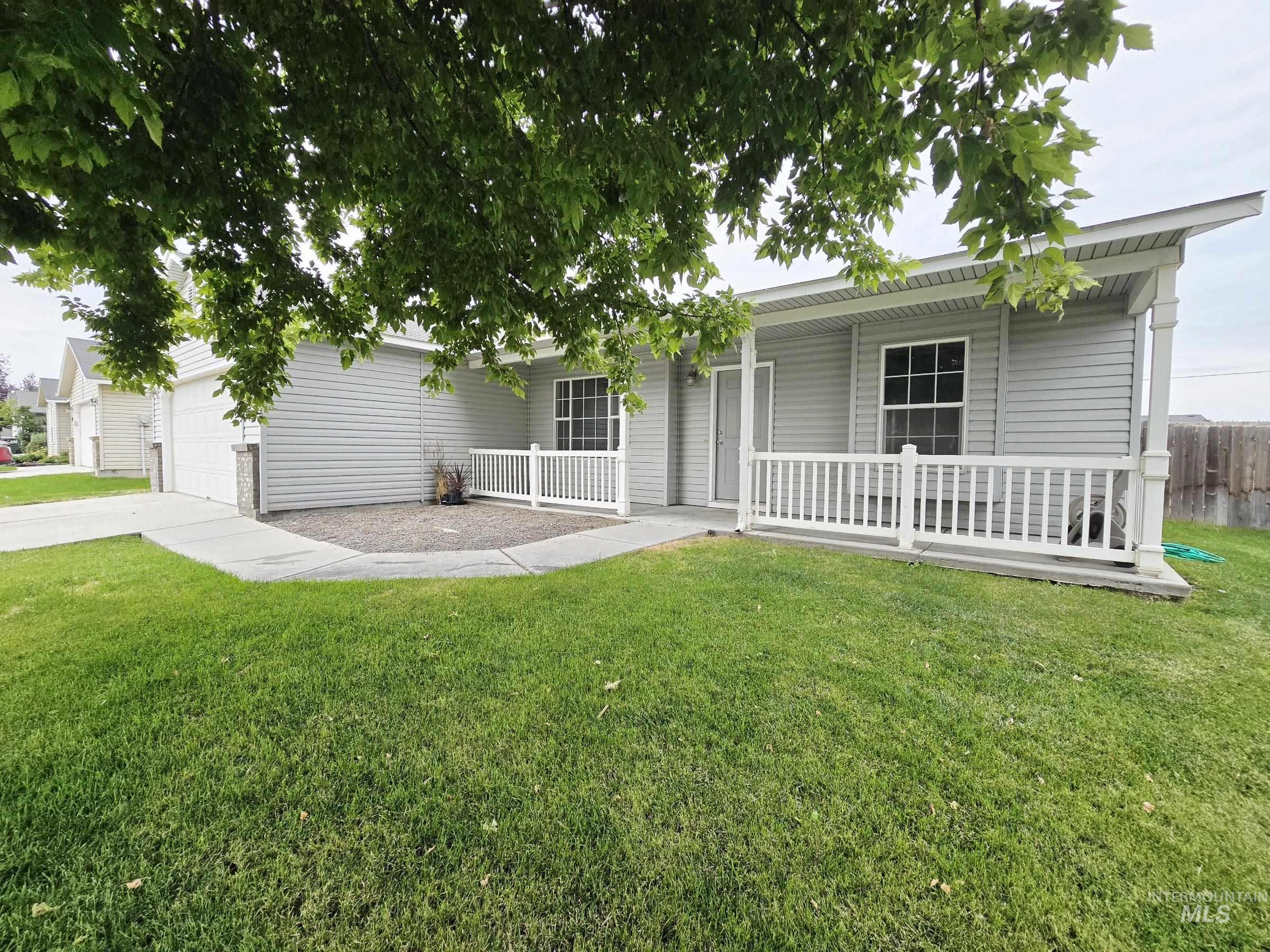 2111 N SPARROWHAWK, Kuna, Idaho 83634, 3 Bedrooms, 2 Bathrooms, Residential For Sale, Price $395,000,MLS 98999116