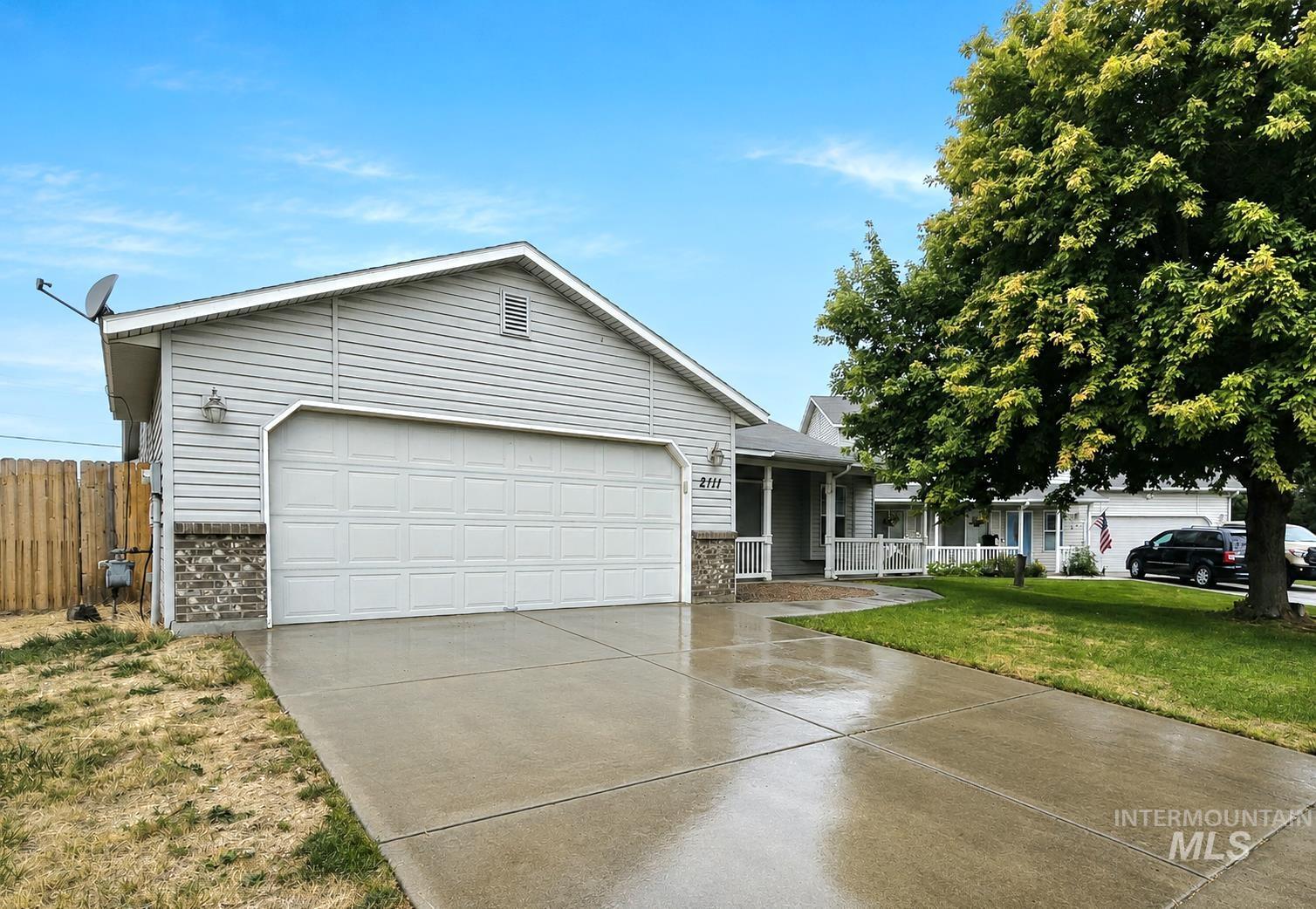 2111 N SPARROWHAWK, Kuna, Idaho 83634, 3 Bedrooms, 2 Bathrooms, Residential For Sale, Price $395,000,MLS 98999116