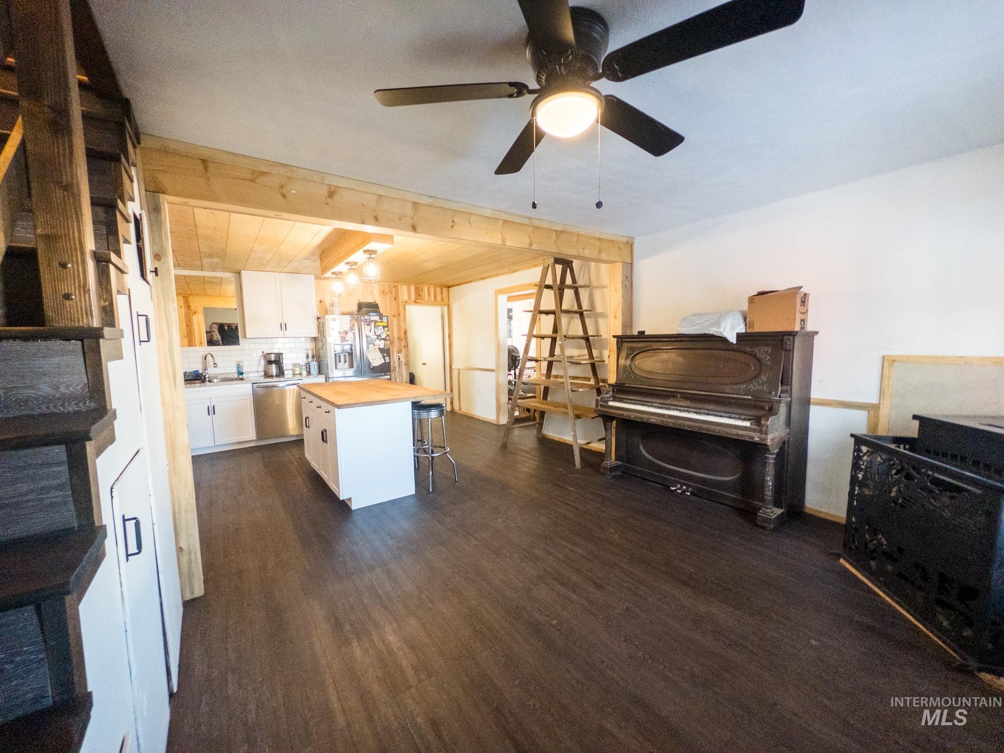 140 S Railroad St, Cambridge, Idaho 83610, 6 Bedrooms, 2 Bathrooms, Residential For Sale, Price $519,000, 98999118