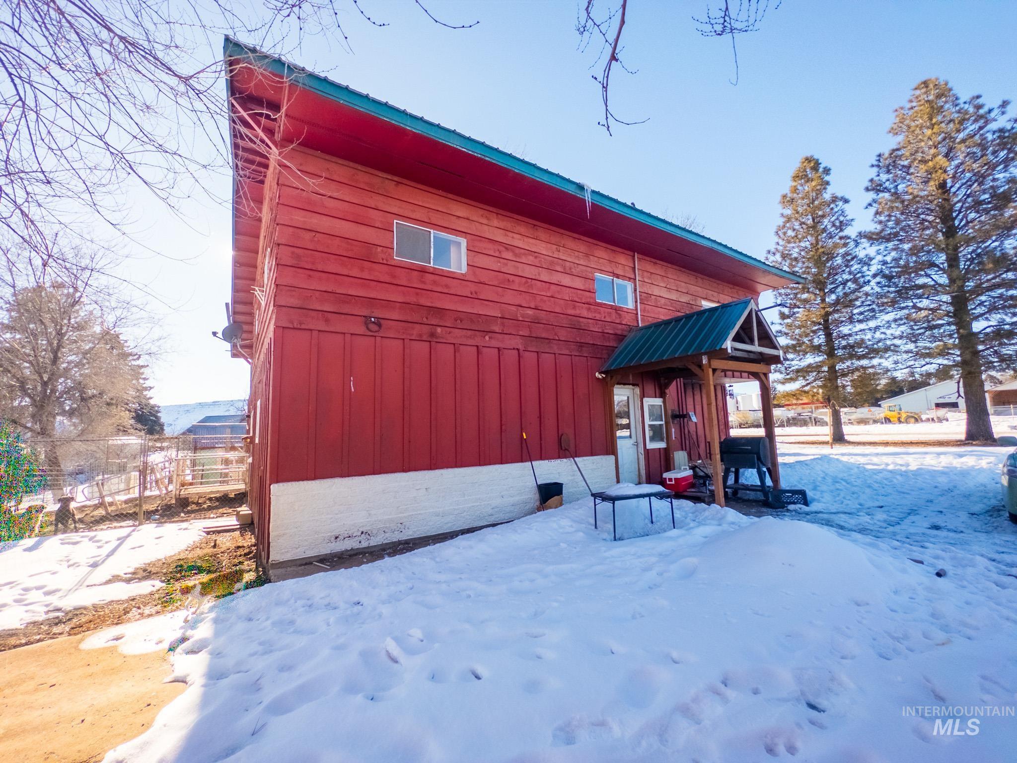 140 S Railroad St, Cambridge, Idaho 83610, 6 Bedrooms, 2 Bathrooms, Residential For Sale, Price $519,000, 98999118
