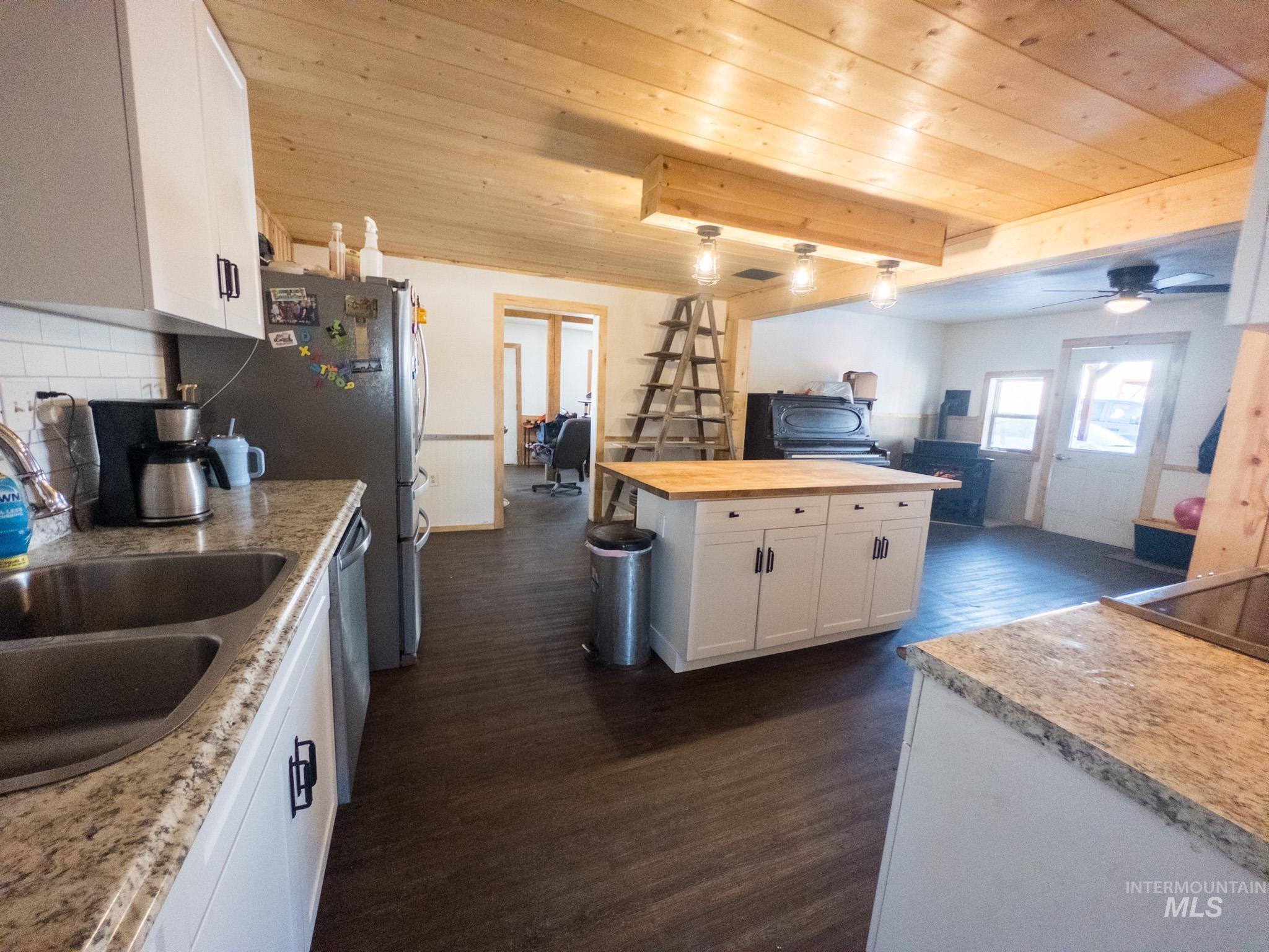 140 S Railroad St, Cambridge, Idaho 83610, 6 Bedrooms, 2 Bathrooms, Residential For Sale, Price $519,000, 98999118