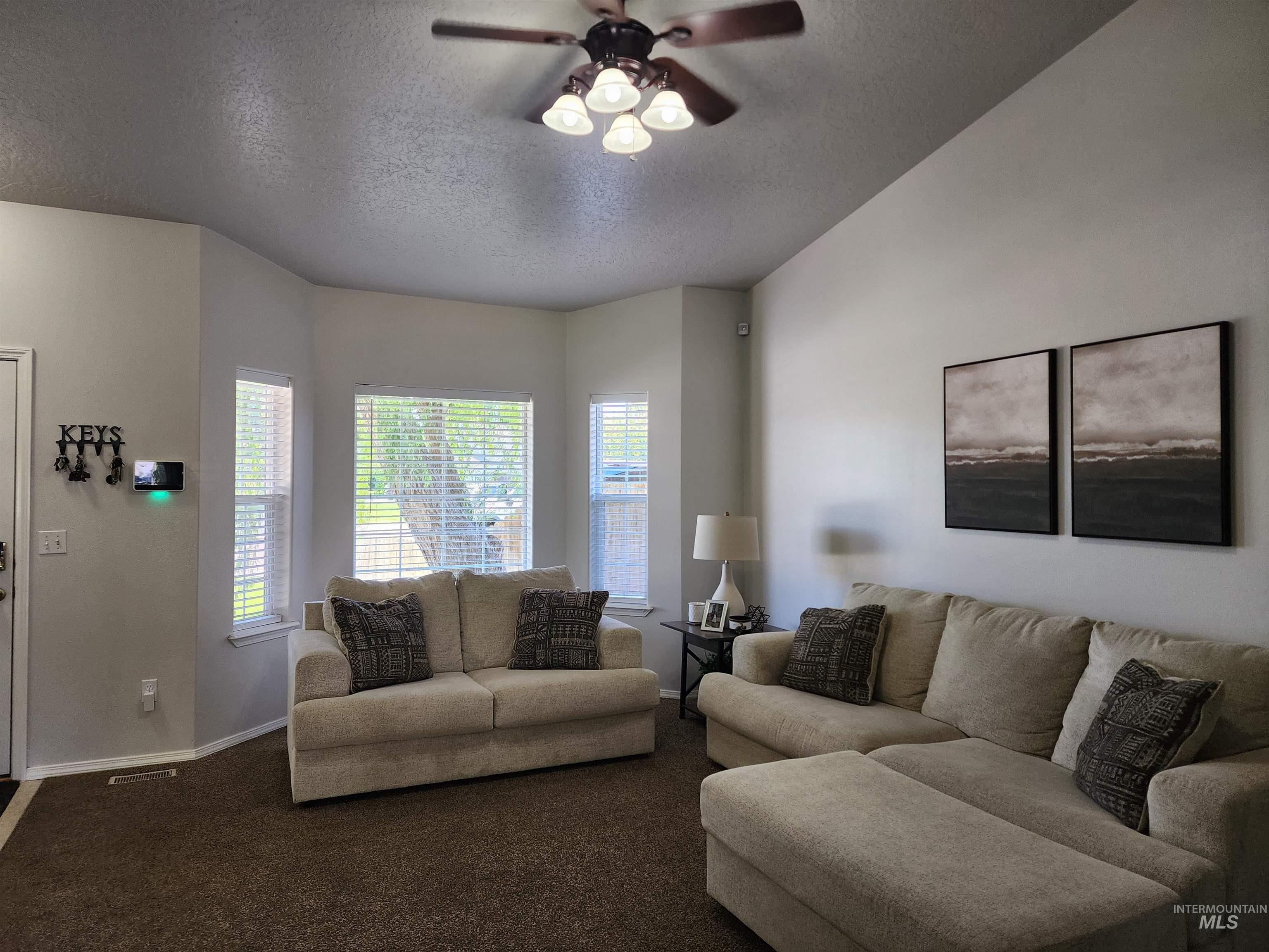 14306 Carolina St, Caldwell, Idaho 83607, 4 Bedrooms, 2.5 Bathrooms, Residential For Sale, Price $389,000,MLS 98999122