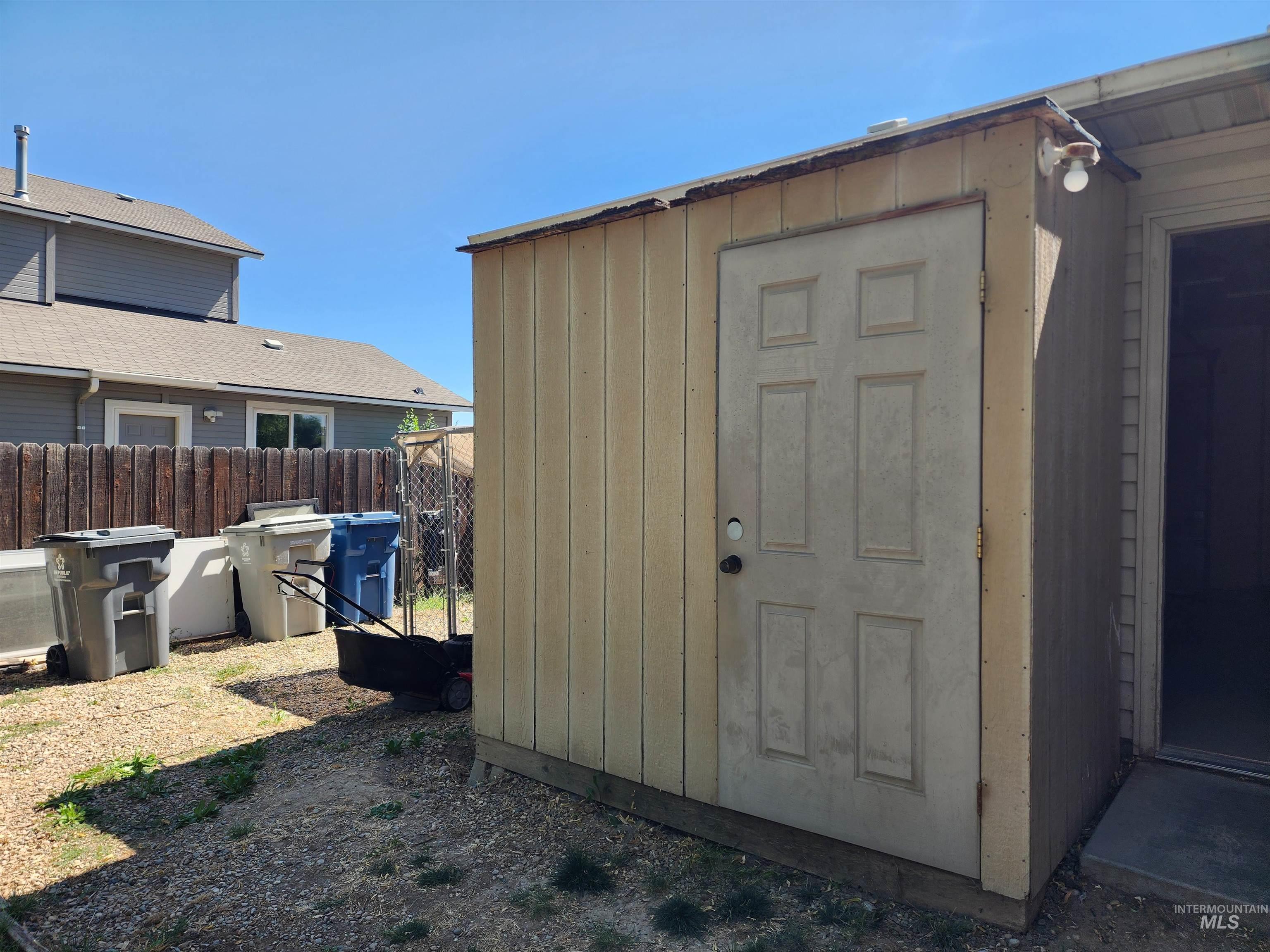 14306 Carolina St, Caldwell, Idaho 83607, 4 Bedrooms, 2.5 Bathrooms, Residential For Sale, Price $389,000,MLS 98999122