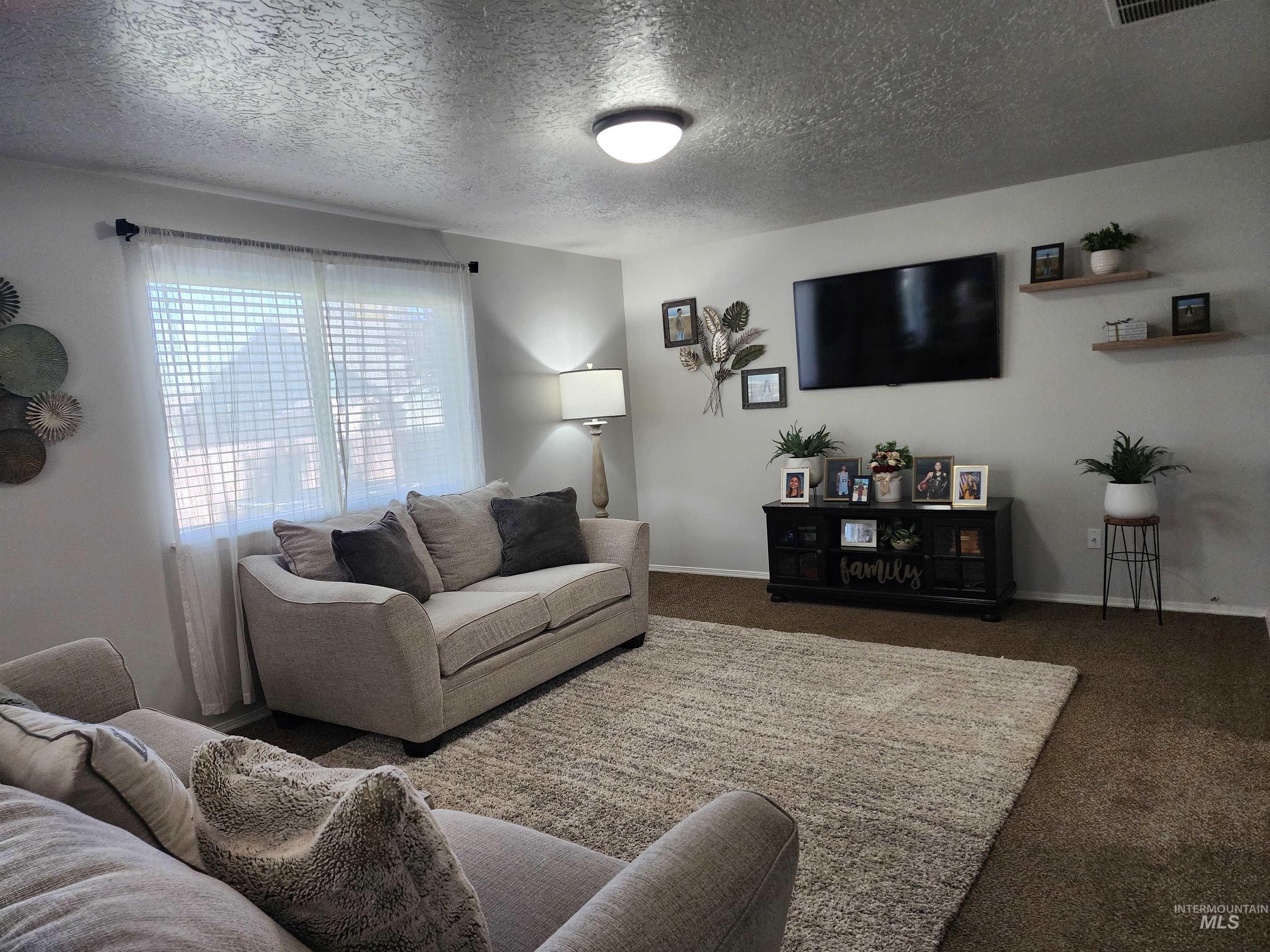 14306 Carolina St, Caldwell, Idaho 83607, 4 Bedrooms, 2.5 Bathrooms, Residential For Sale, Price $389,000,MLS 98999122