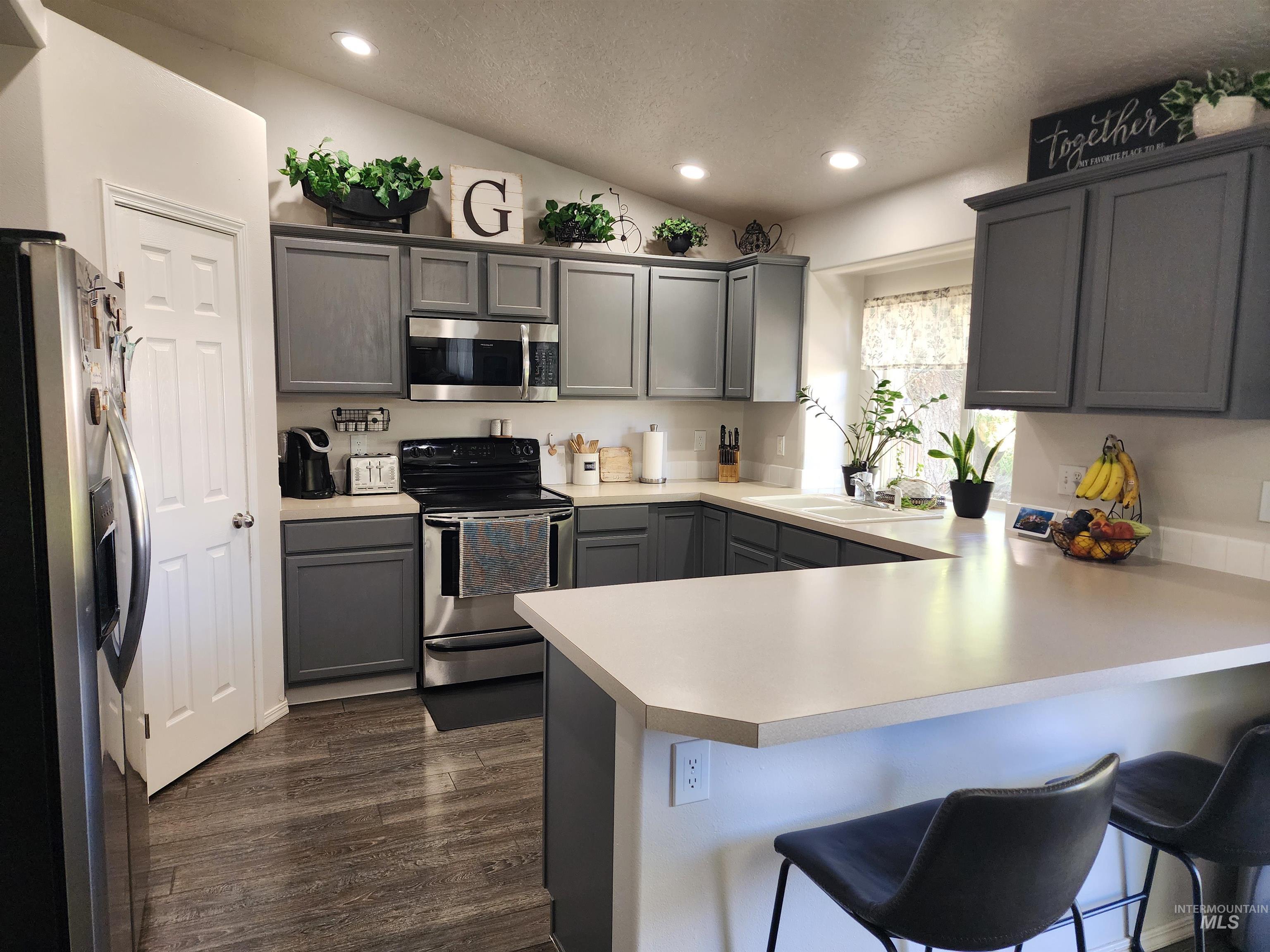 14306 Carolina St, Caldwell, Idaho 83607, 4 Bedrooms, 2.5 Bathrooms, Residential For Sale, Price $389,000,MLS 98999122