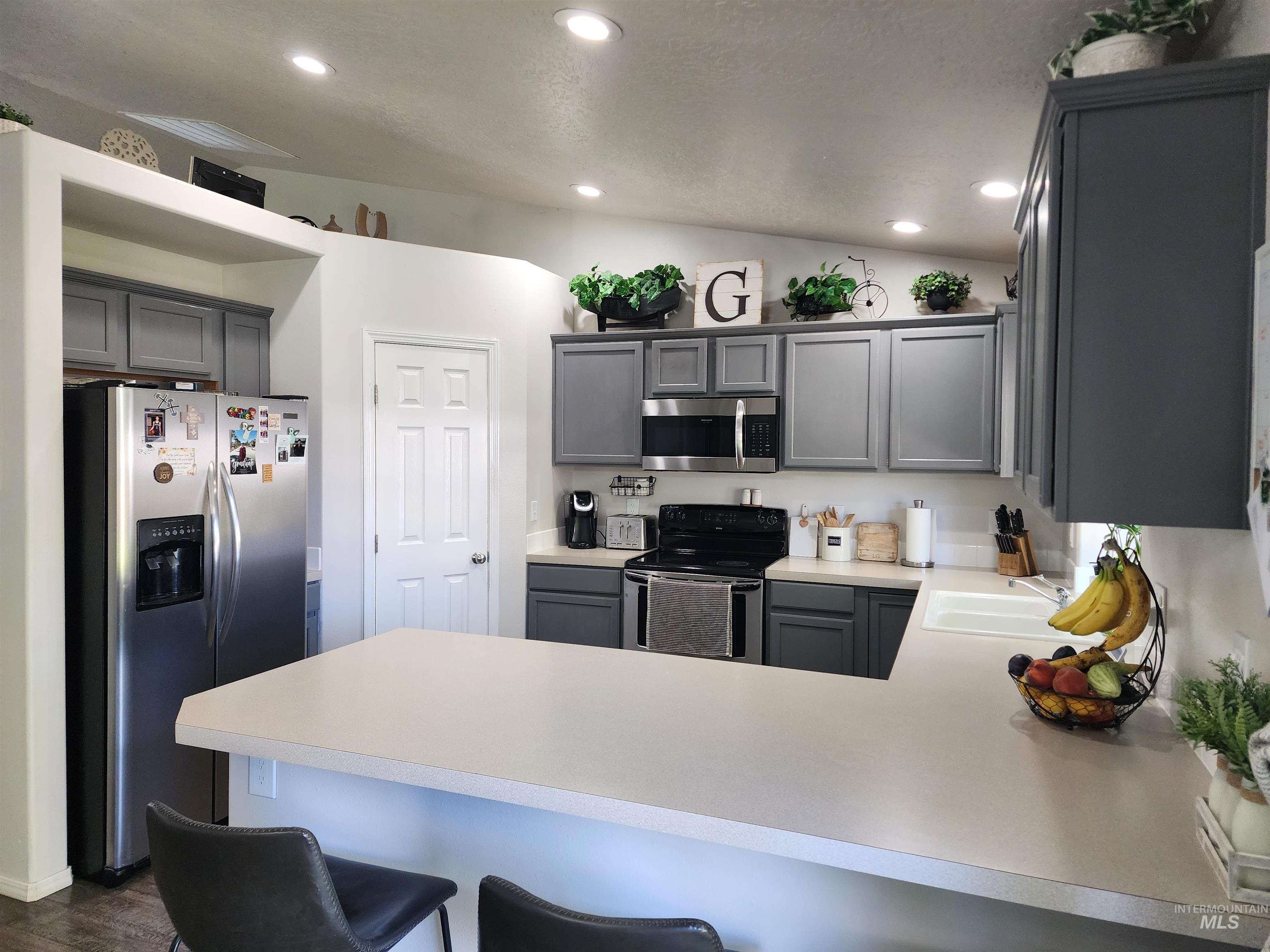14306 Carolina St, Caldwell, Idaho 83607, 4 Bedrooms, 2.5 Bathrooms, Residential For Sale, Price $389,000,MLS 98999122
