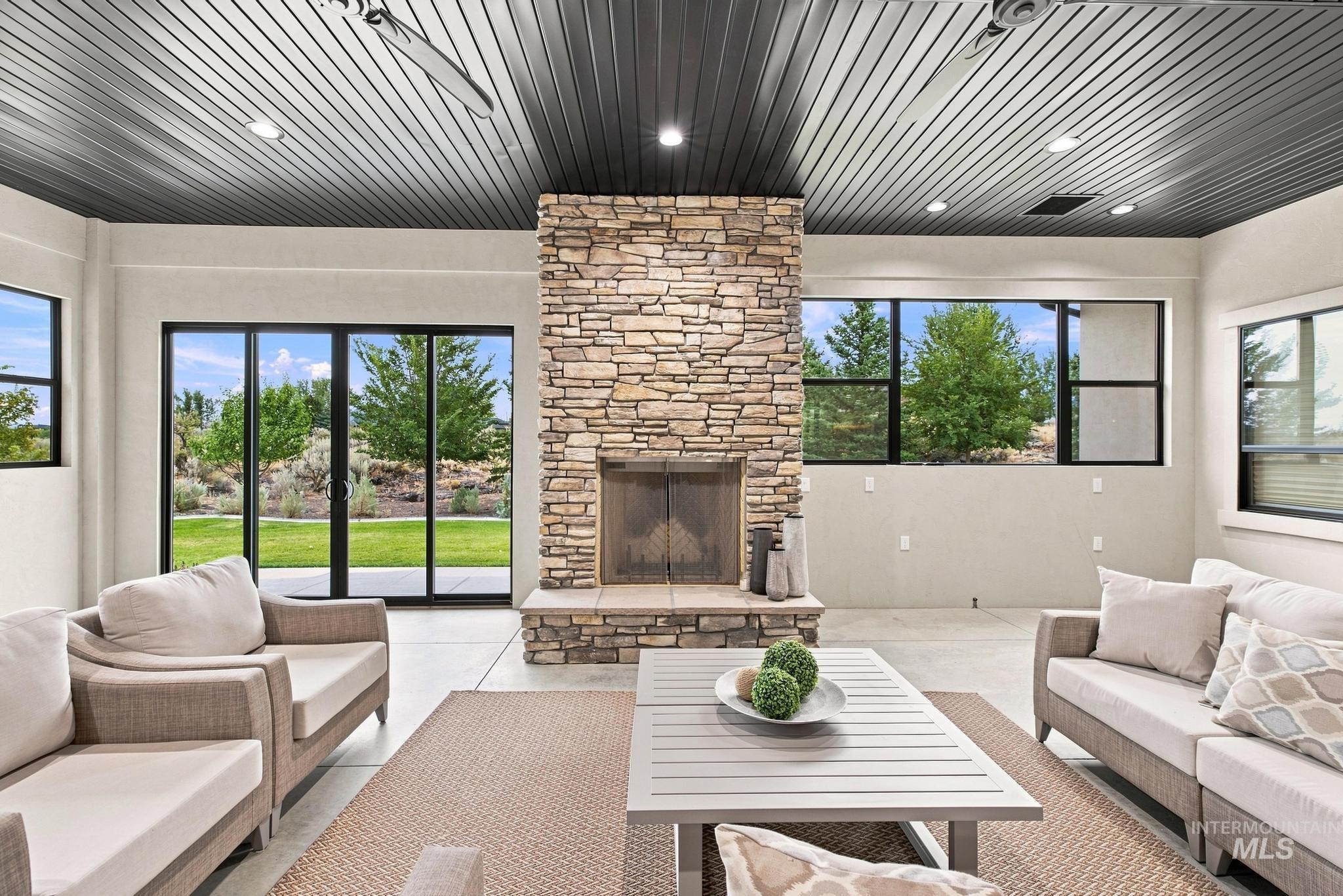 4082 Sage Springs Cir, Kimberly, Idaho 83341, 6 Bedrooms, 5.5 Bathrooms, Residential For Sale, Price $1,625,000, 98999127