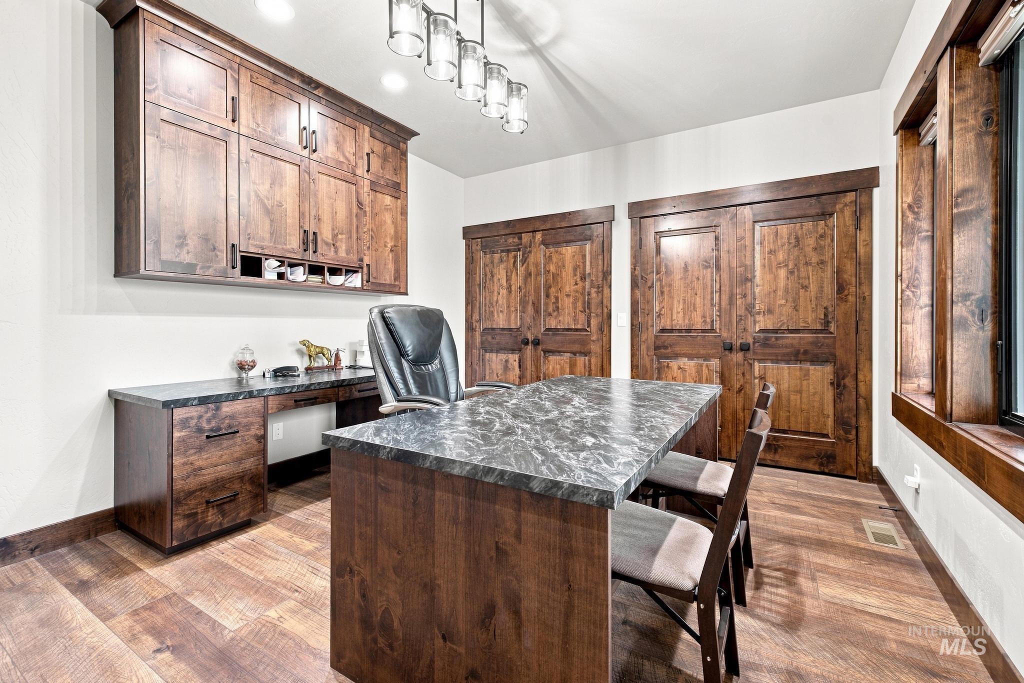 4082 Sage Springs Cir, Kimberly, Idaho 83341, 6 Bedrooms, 5.5 Bathrooms, Residential For Sale, Price $1,625,000, 98999127