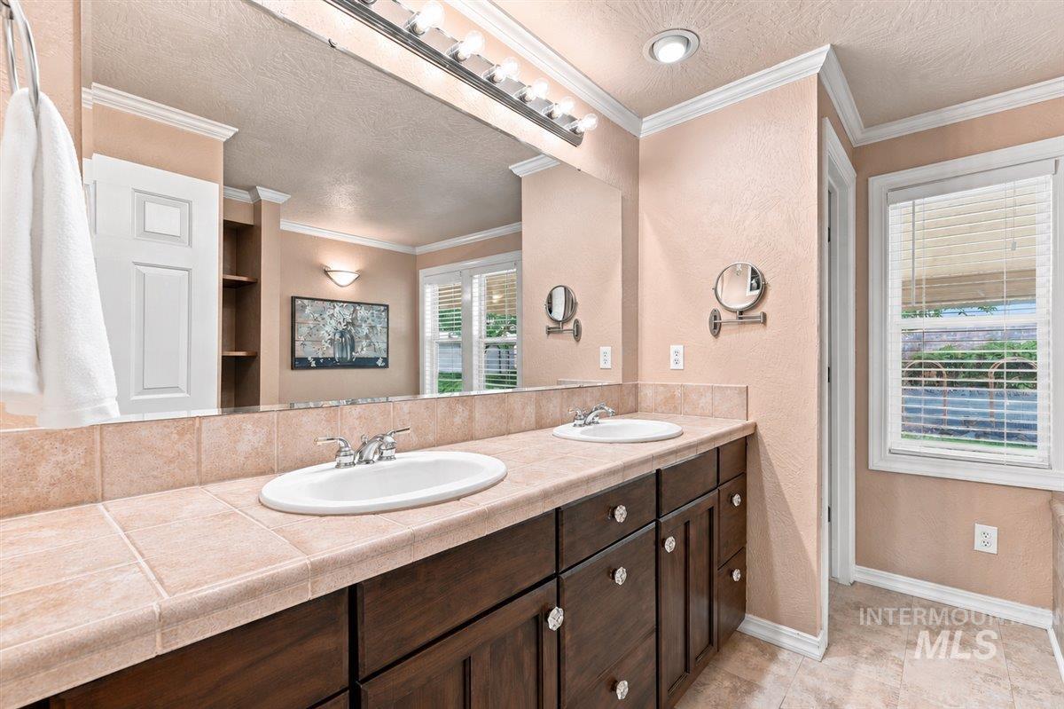 10294 W Prairie Rd, Boise, Idaho 83714, 4 Bedrooms, 3.5 Bathrooms, Residential For Sale, Price $1,150,000,MLS 98999135