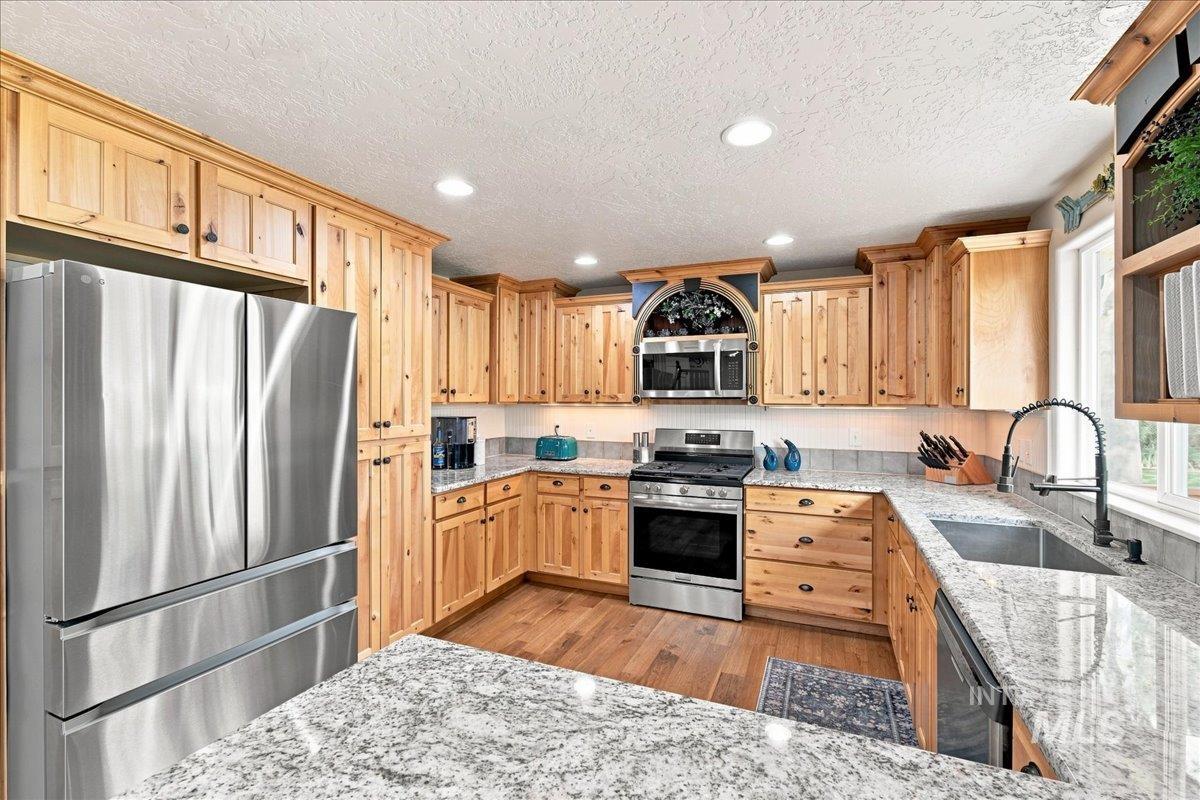 10294 W Prairie Rd, Boise, Idaho 83714, 4 Bedrooms, 3.5 Bathrooms, Residential For Sale, Price $1,150,000,MLS 98999135
