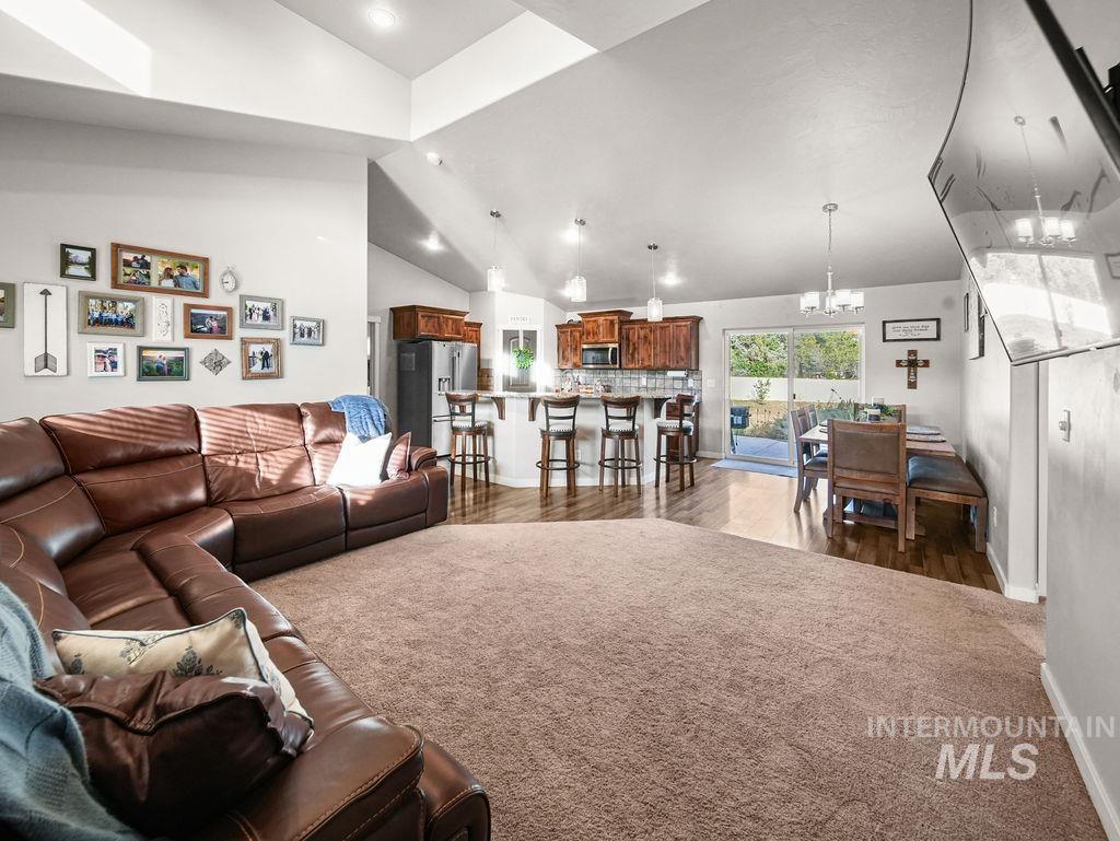 1486 Summer Springs, Buhl, Idaho 83316, 3 Bedrooms, 2 Bathrooms, Residential For Sale, Price $348,000, 98999137
