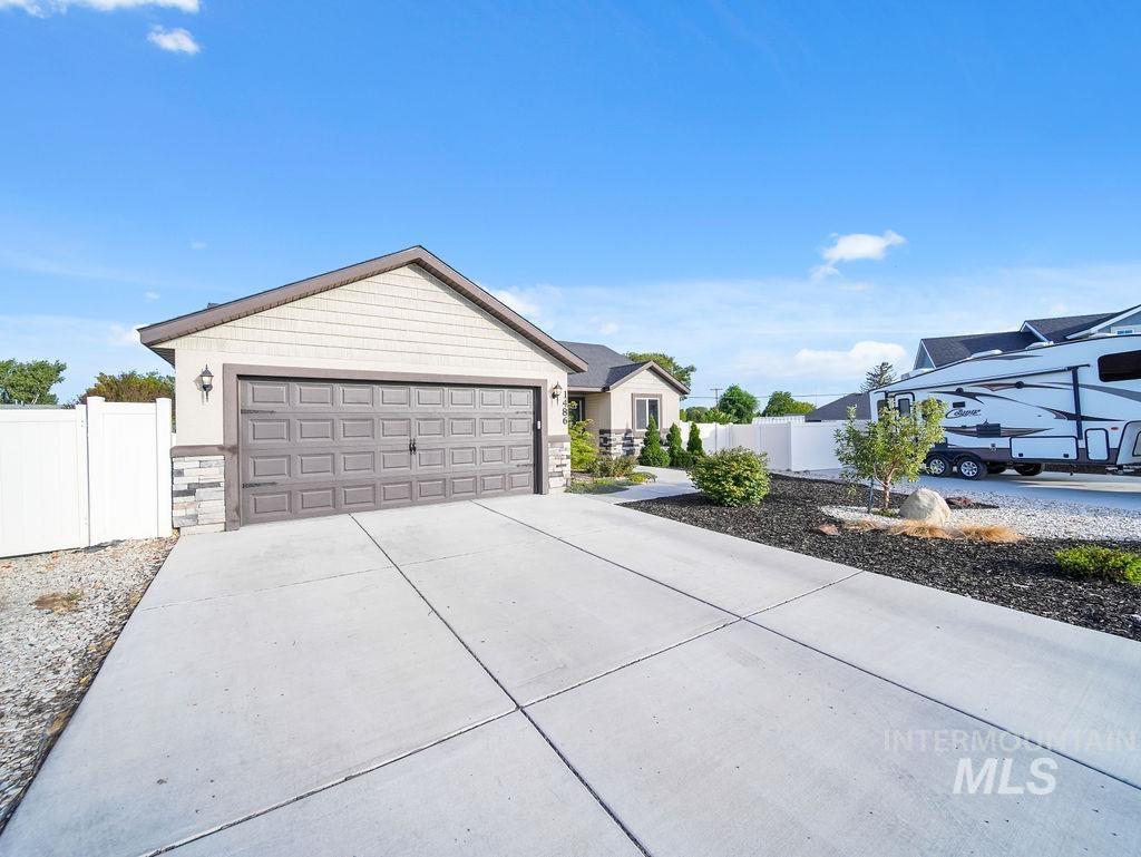 1486 Summer Springs, Buhl, Idaho 83316, 3 Bedrooms, 2 Bathrooms, Residential For Sale, Price $348,000, 98999137