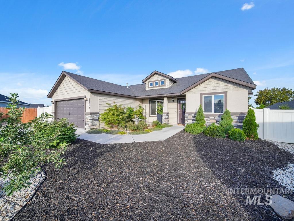 1486 Summer Springs, Buhl, Idaho 83316, 3 Bedrooms, 2 Bathrooms, Residential For Sale, Price $348,000, 98999137