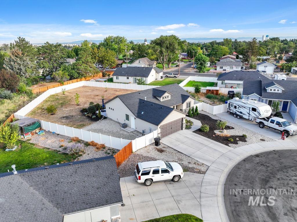 1486 Summer Springs, Buhl, Idaho 83316, 3 Bedrooms, 2 Bathrooms, Residential For Sale, Price $348,000, 98999137