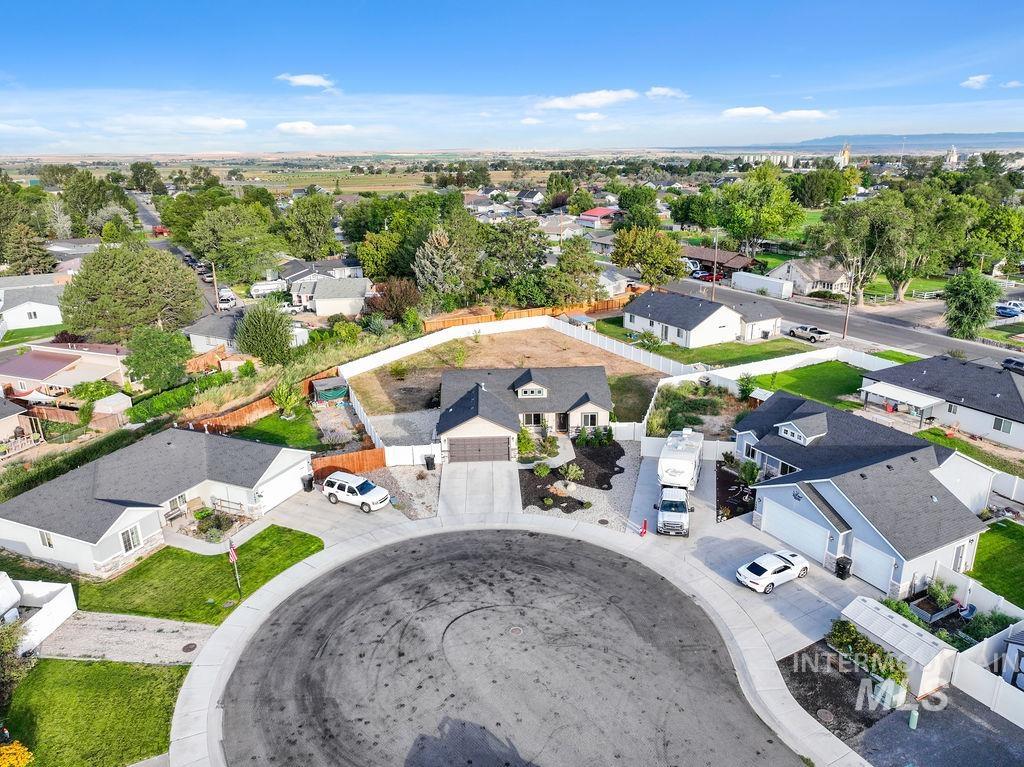 1486 Summer Springs, Buhl, Idaho 83316, 3 Bedrooms, 2 Bathrooms, Residential For Sale, Price $348,000, 98999137