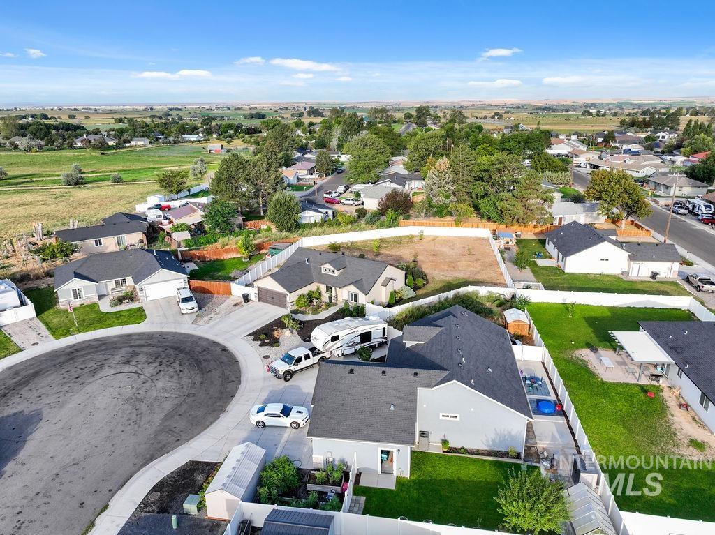 1486 Summer Springs, Buhl, Idaho 83316, 3 Bedrooms, 2 Bathrooms, Residential For Sale, Price $348,000, 98999137